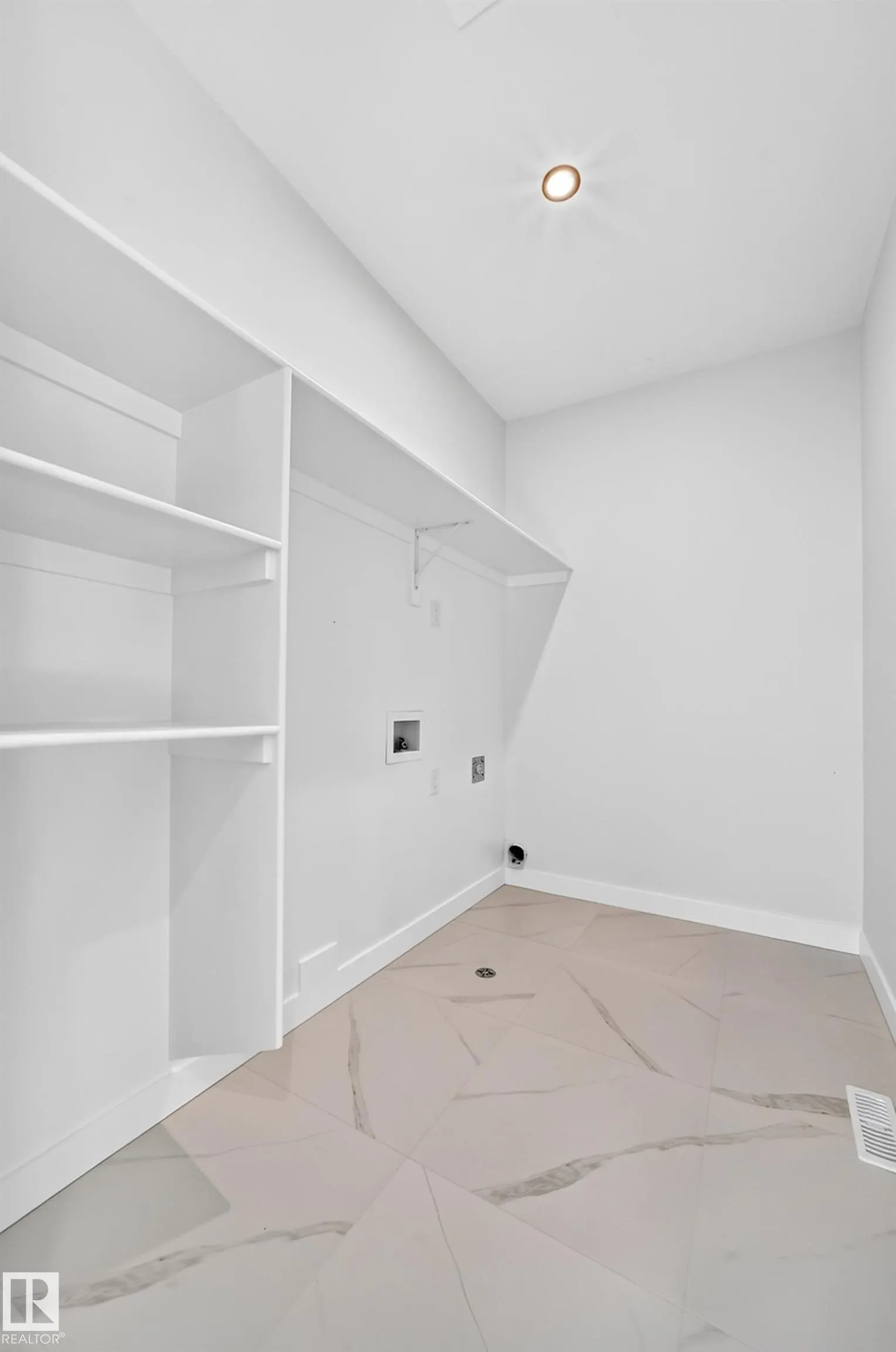 9 TILIA Place