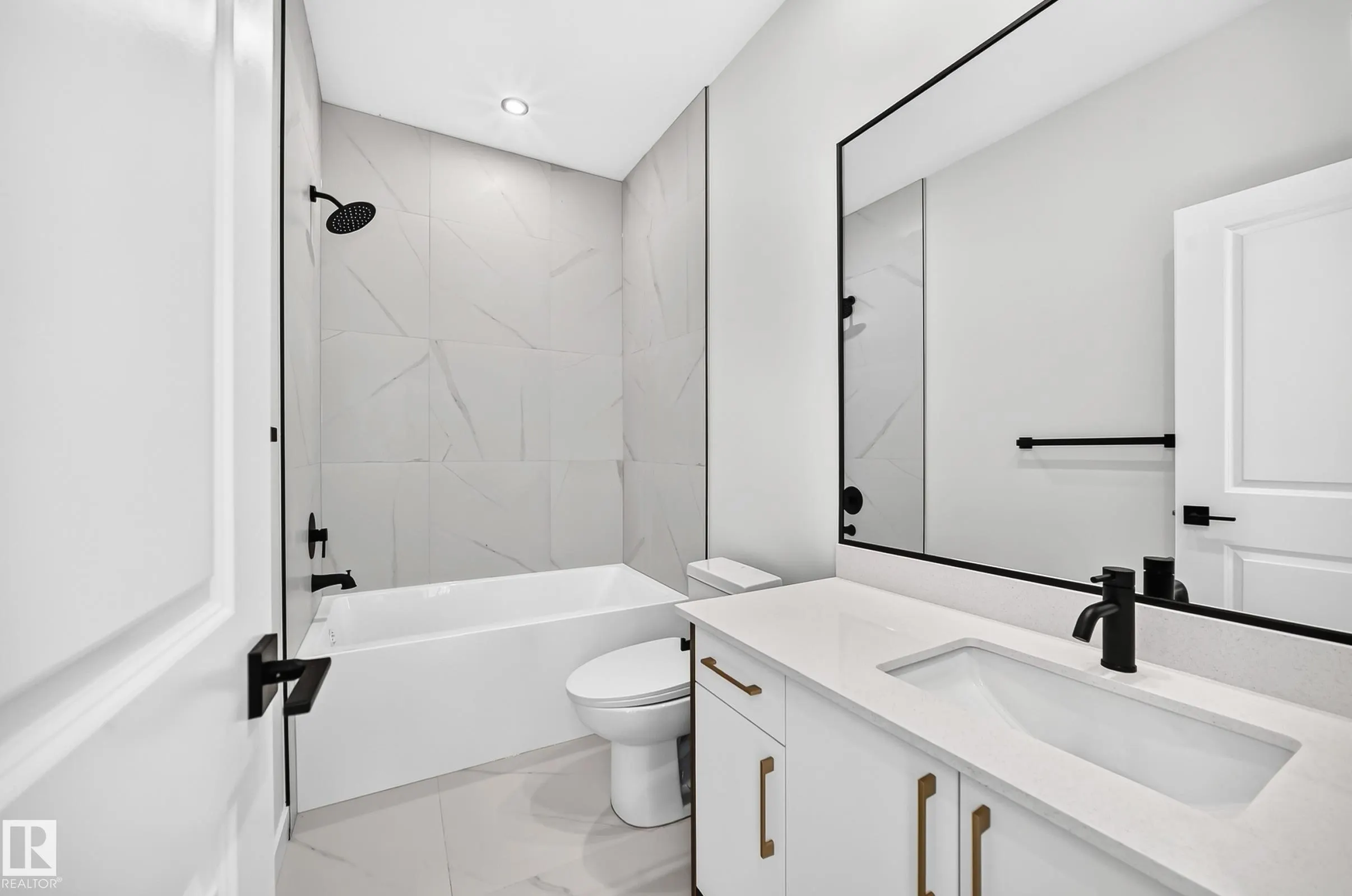 9 TILIA Place