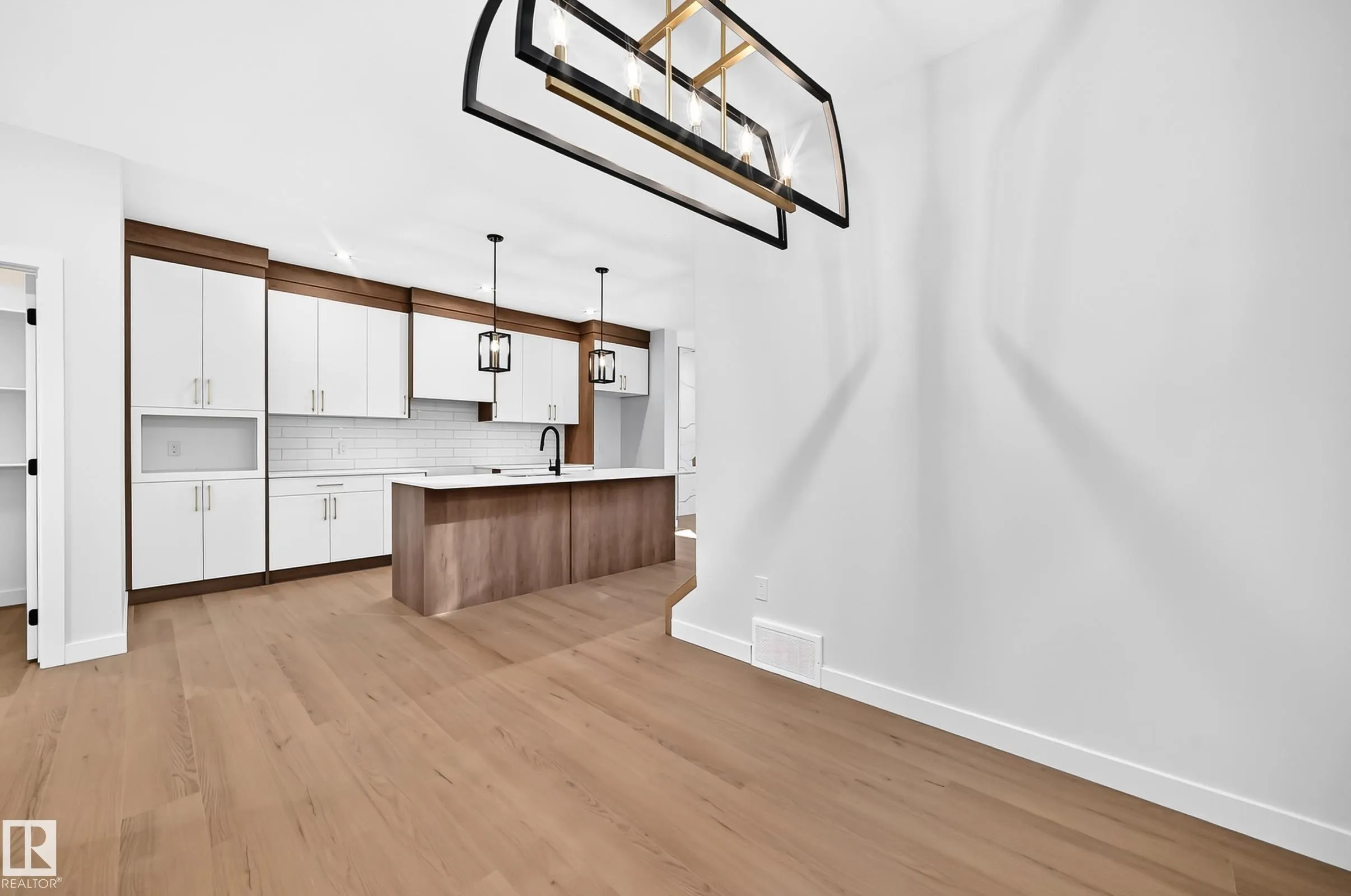 9 TILIA Place