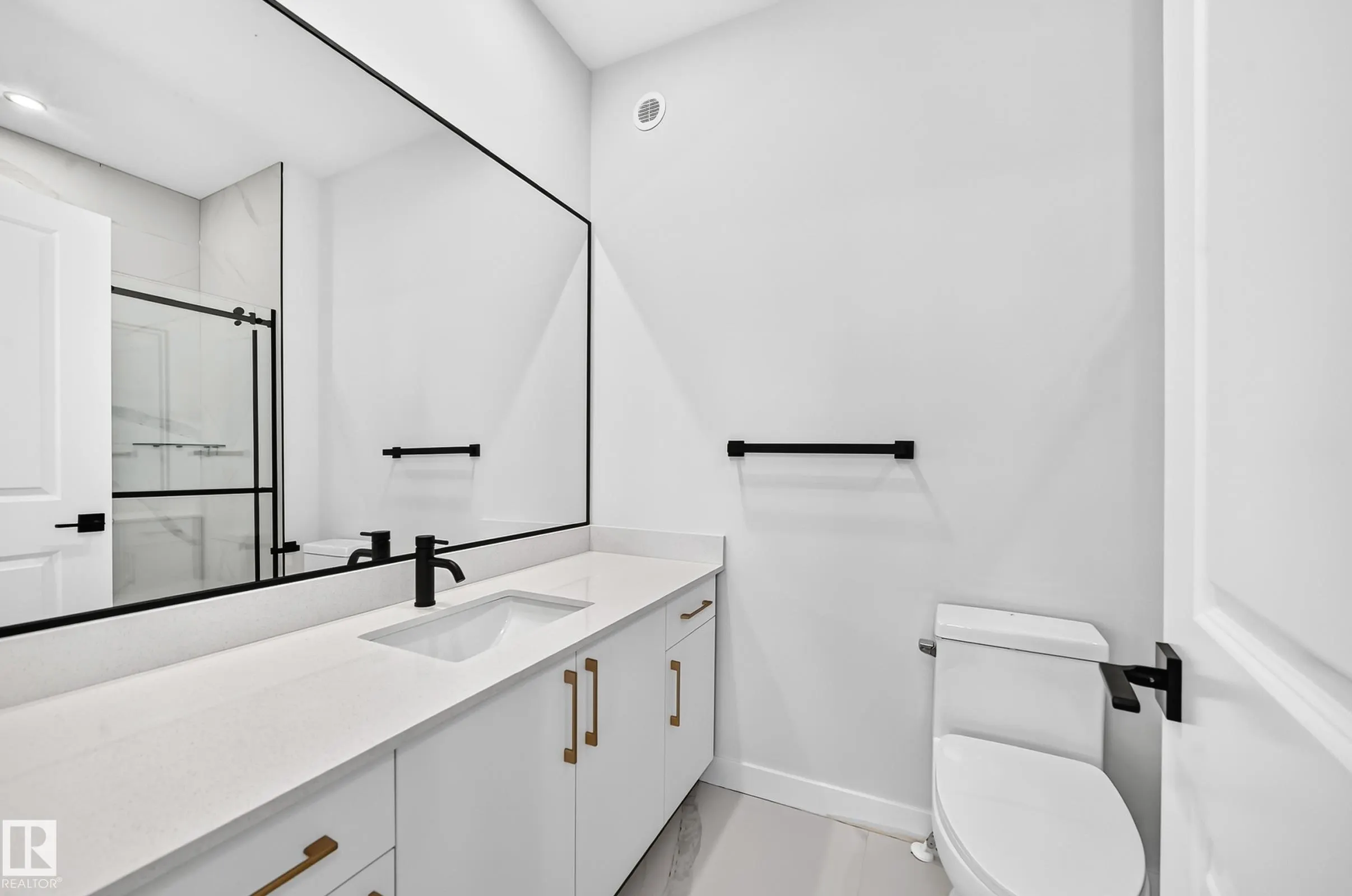 9 TILIA Place