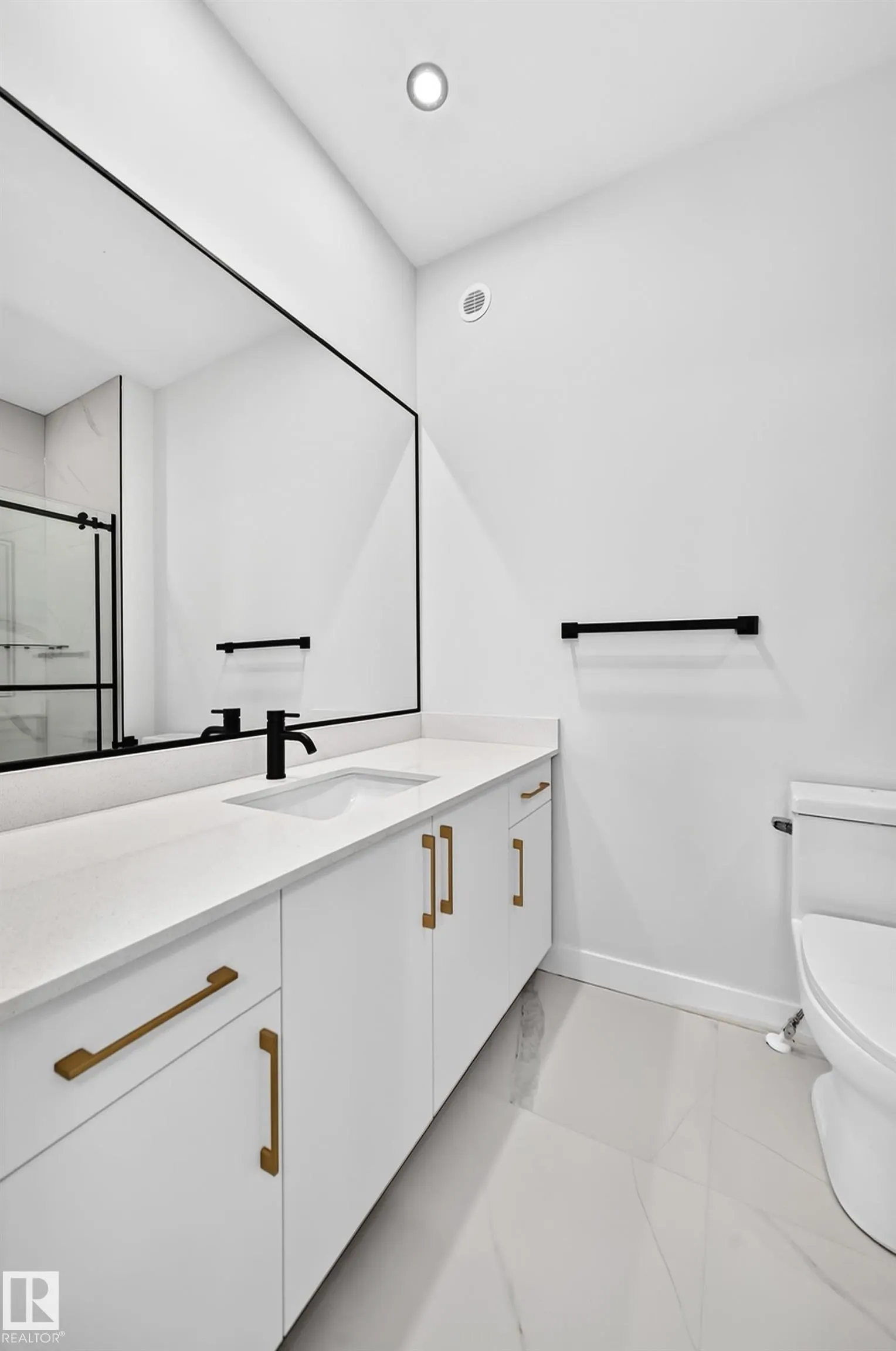 9 TILIA Place