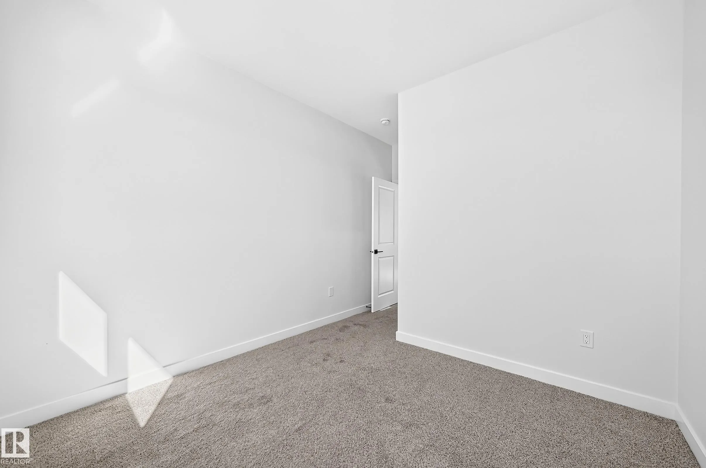 9 TILIA Place