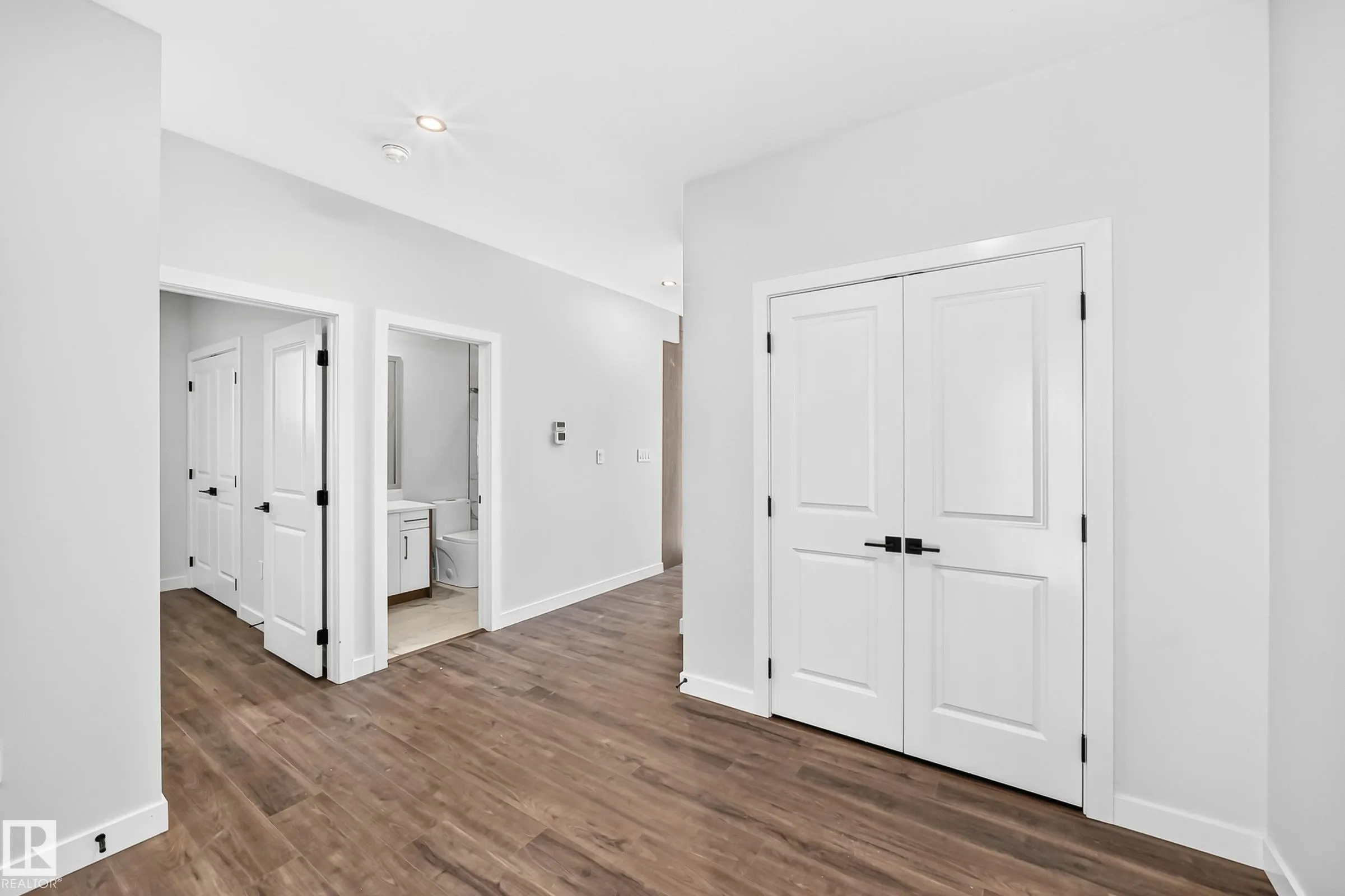 19 TEAKWOOD Terrace