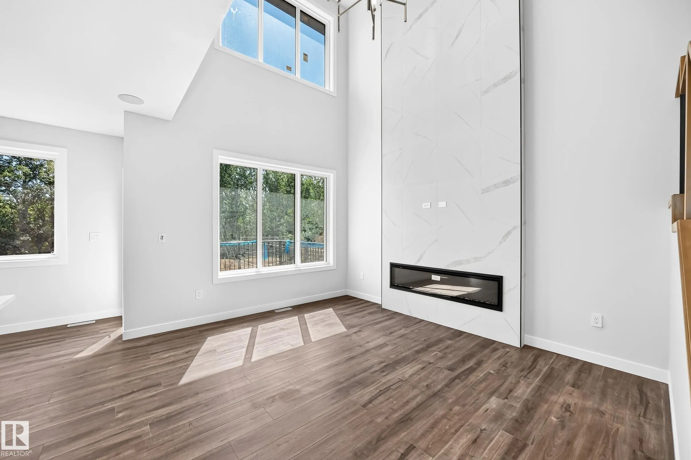 19 TEAKWOOD Terrace