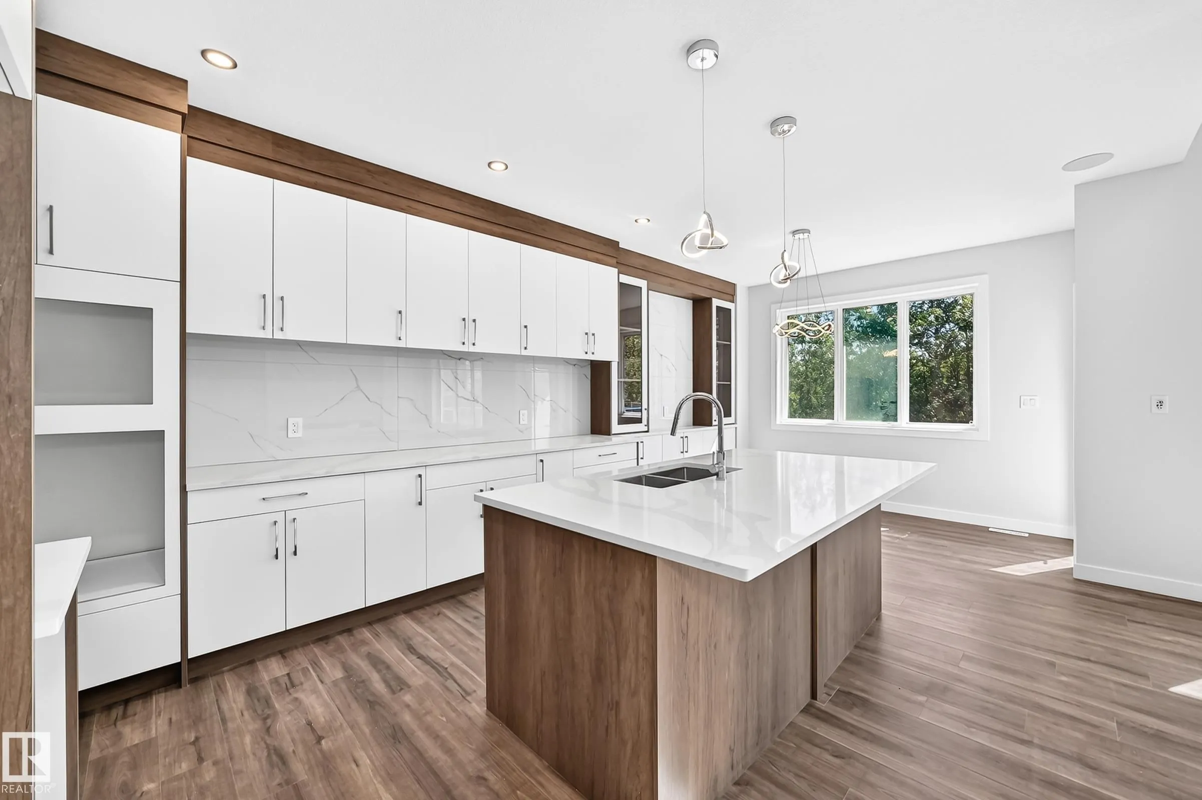 19 TEAKWOOD Terrace