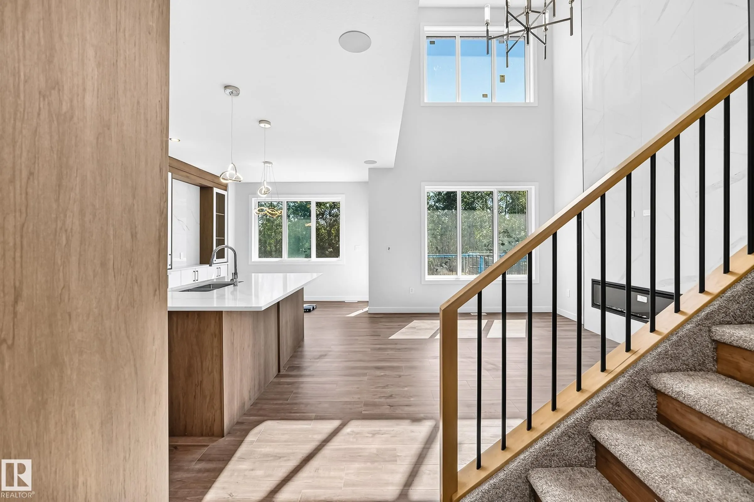 19 TEAKWOOD Terrace