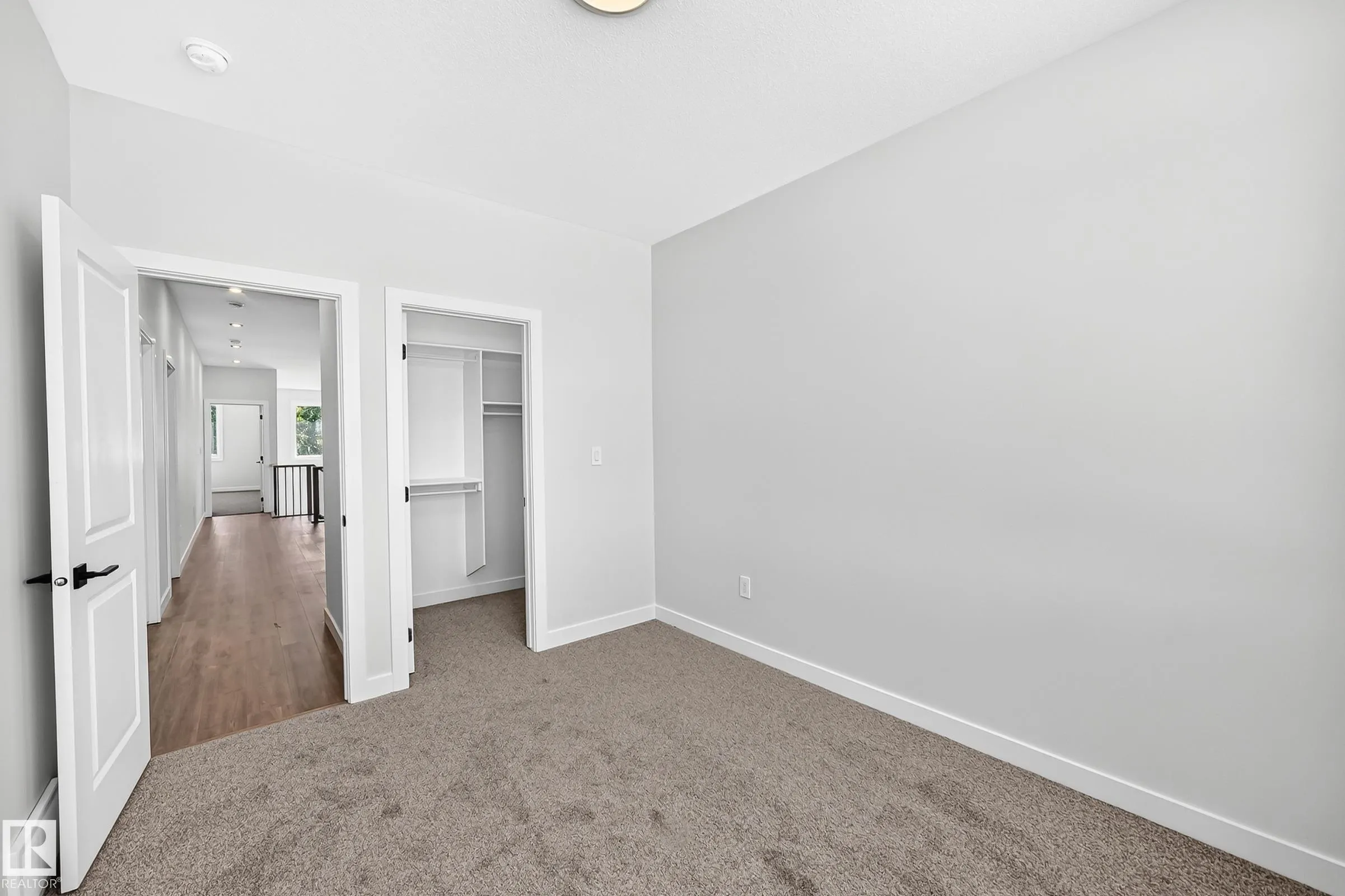19 TEAKWOOD Terrace