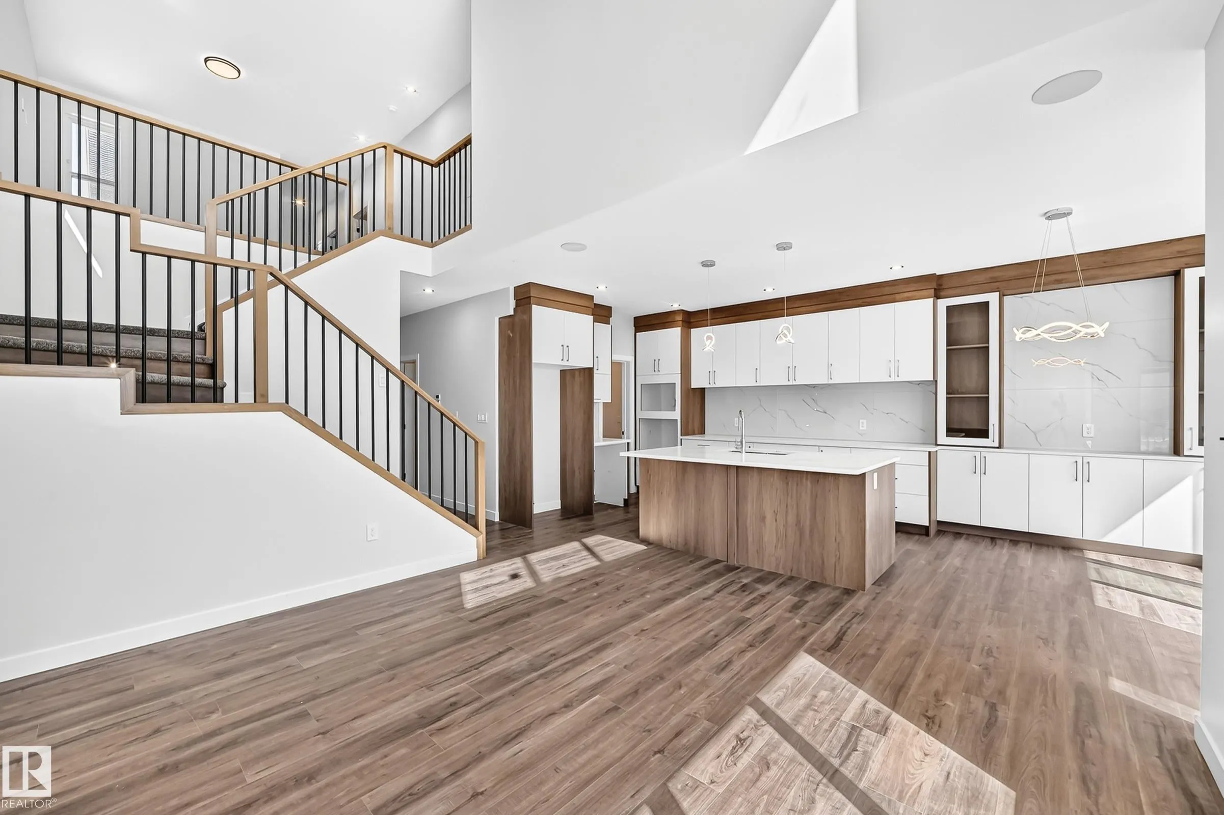 19 TEAKWOOD Terrace