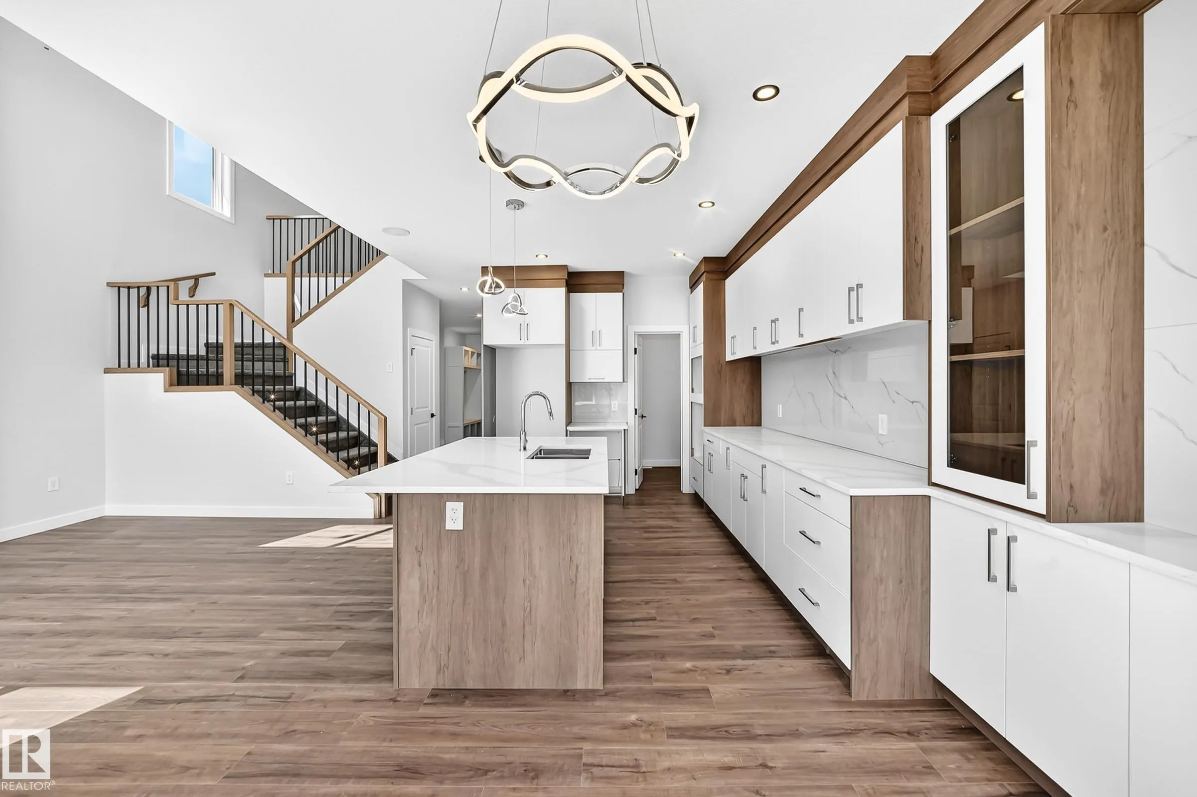 19 TEAKWOOD Terrace