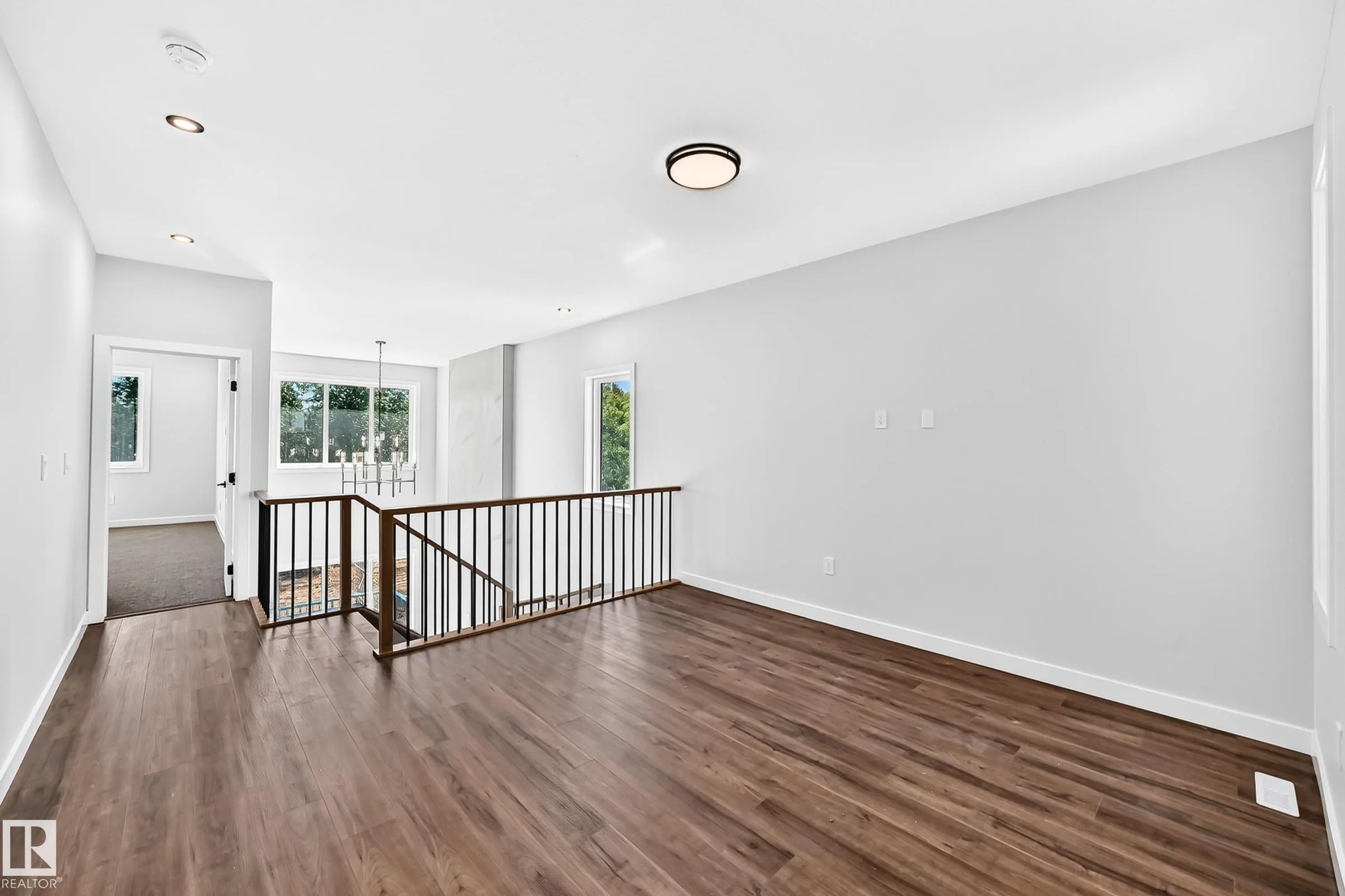 19 TEAKWOOD Terrace