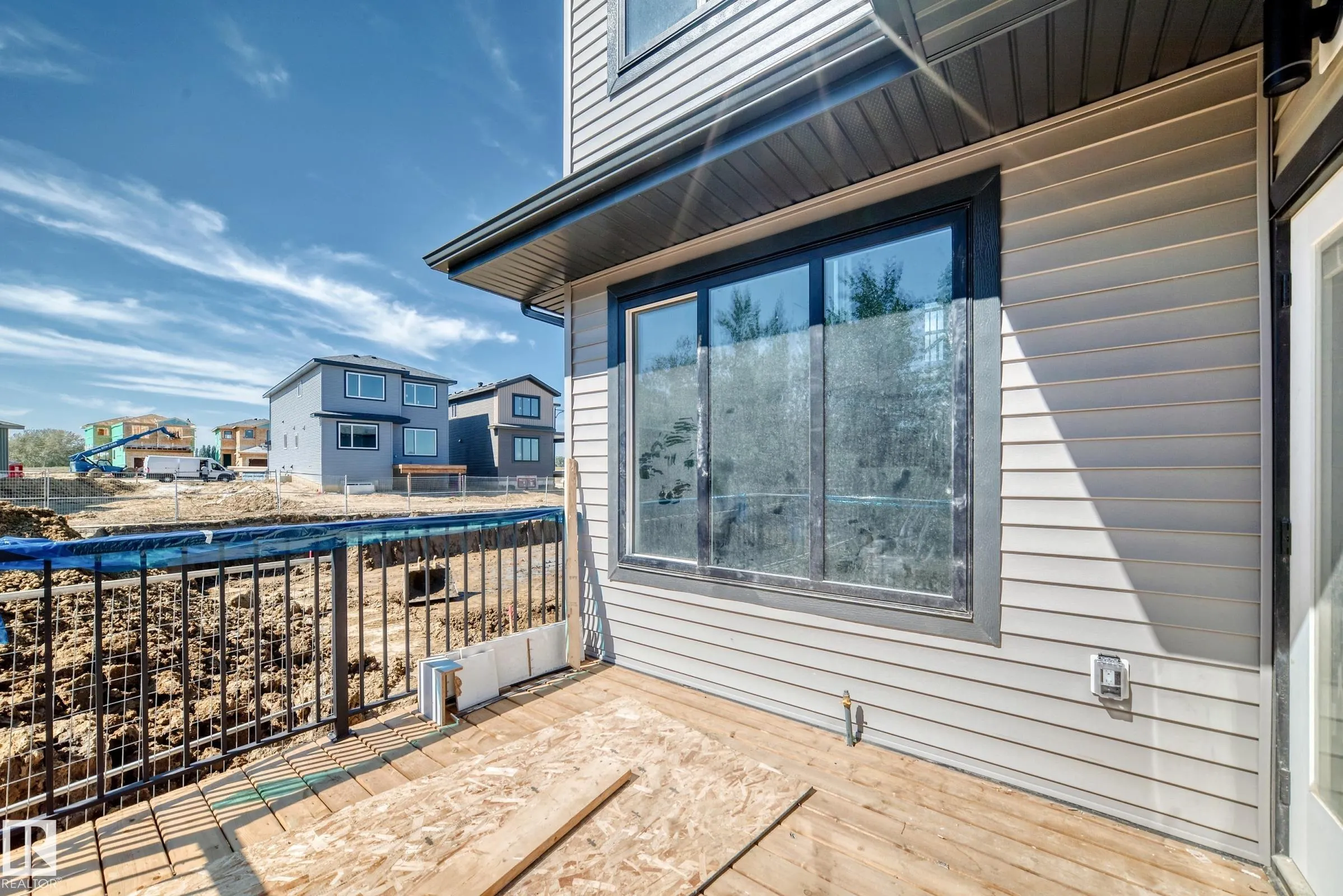 19 TEAKWOOD Terrace