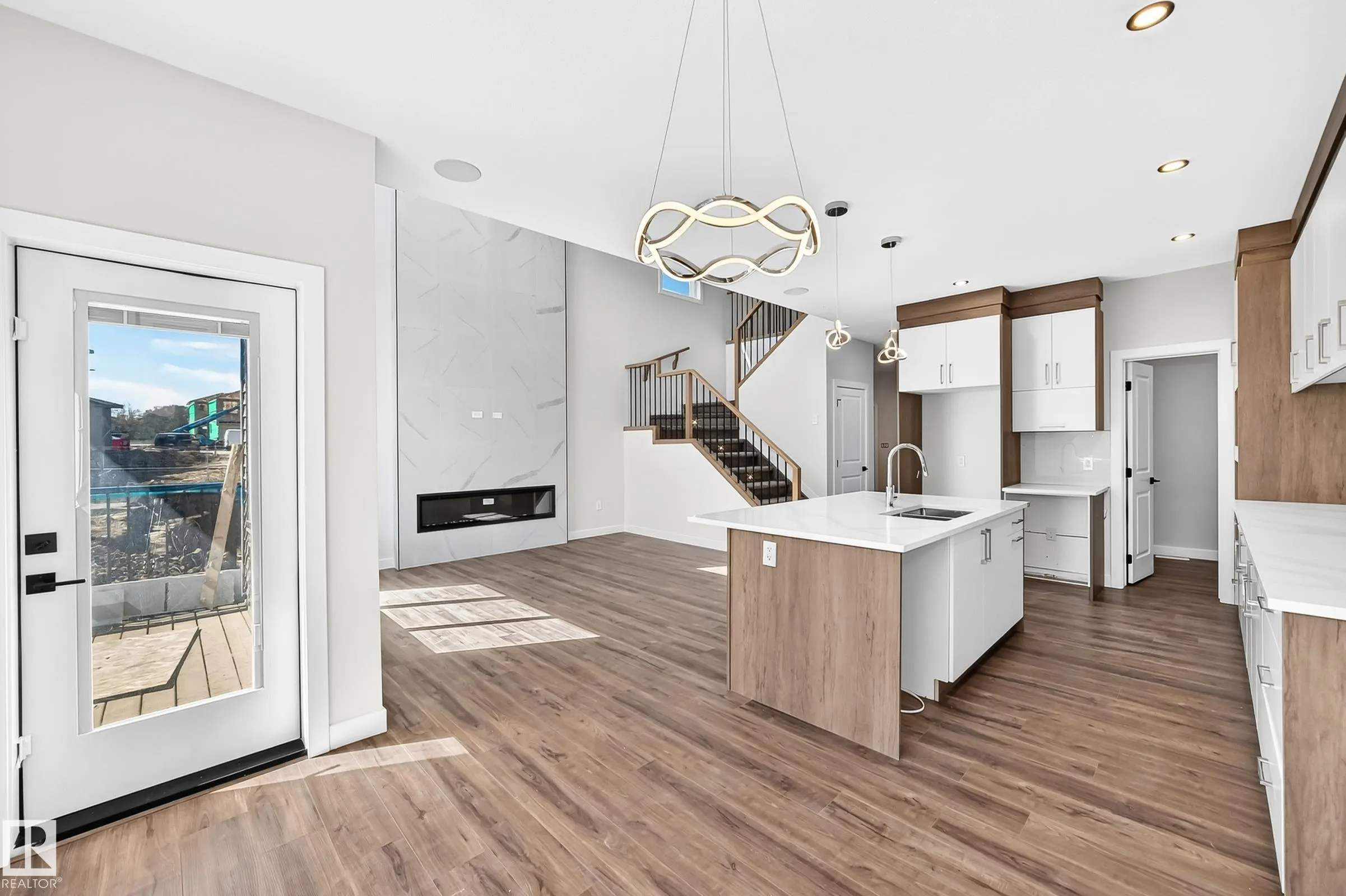 19 TEAKWOOD Terrace
