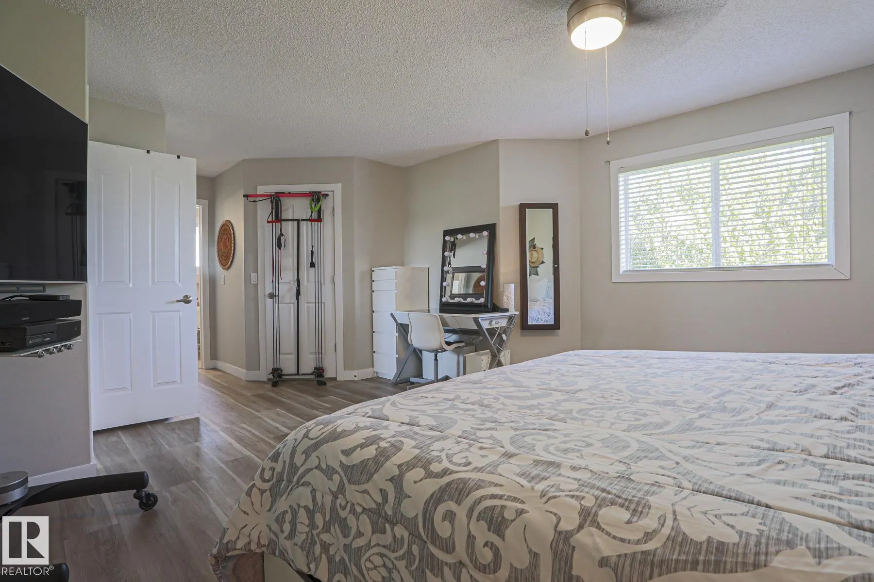 8 BELFRY FAIRWAY Crescent