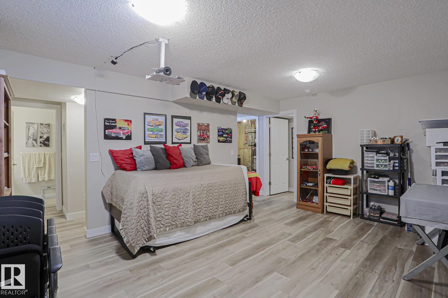 8 BELFRY FAIRWAY Crescent