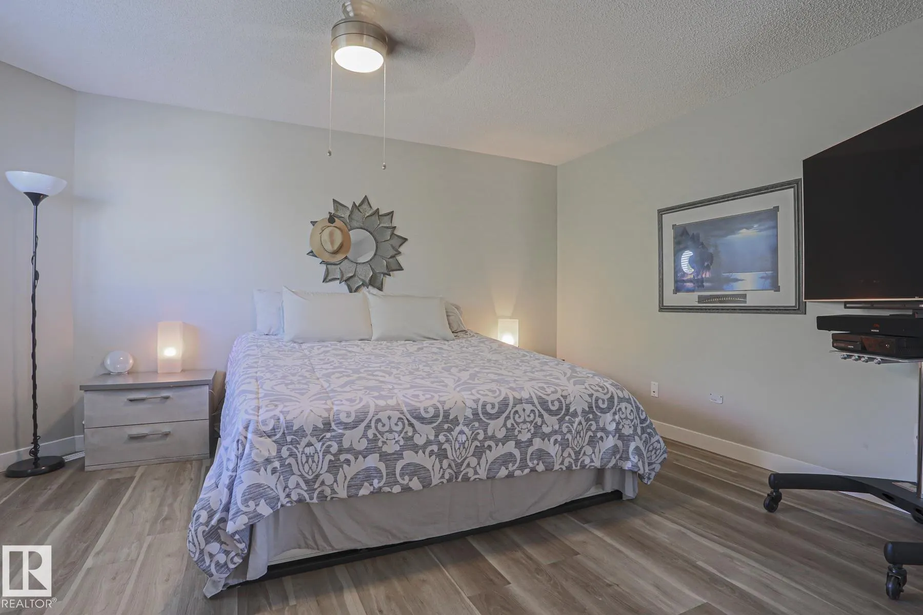 8 BELFRY FAIRWAY Crescent