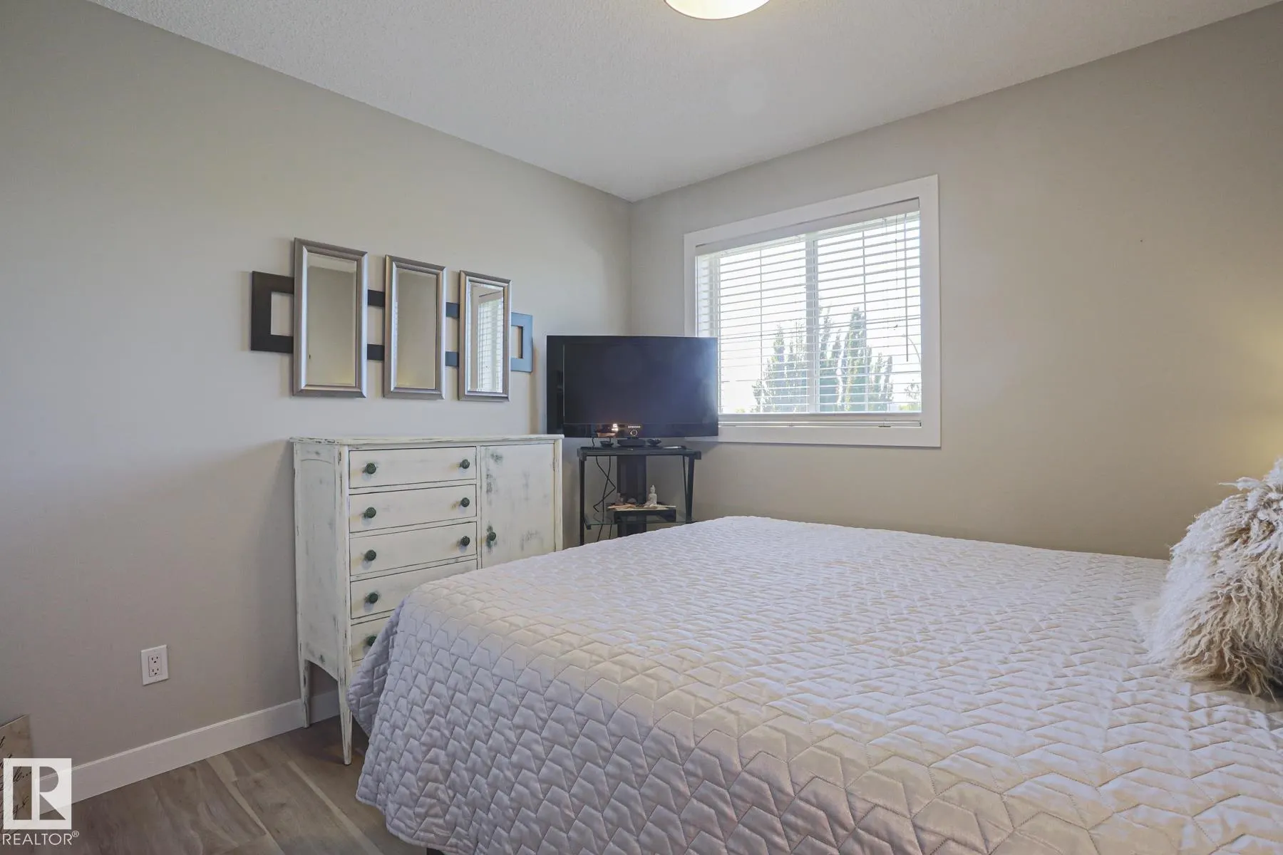 8 BELFRY FAIRWAY Crescent