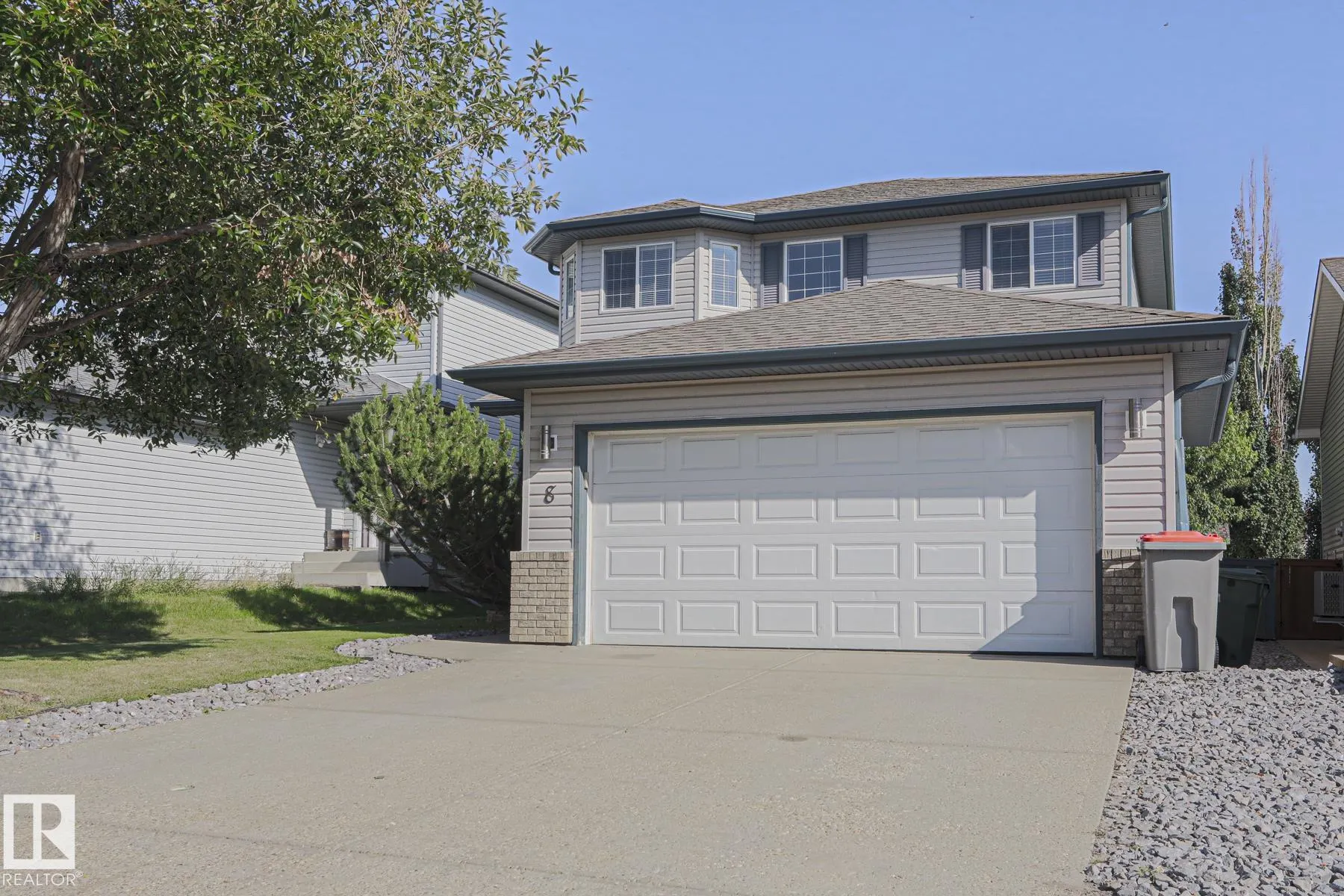 8 BELFRY FAIRWAY Crescent
