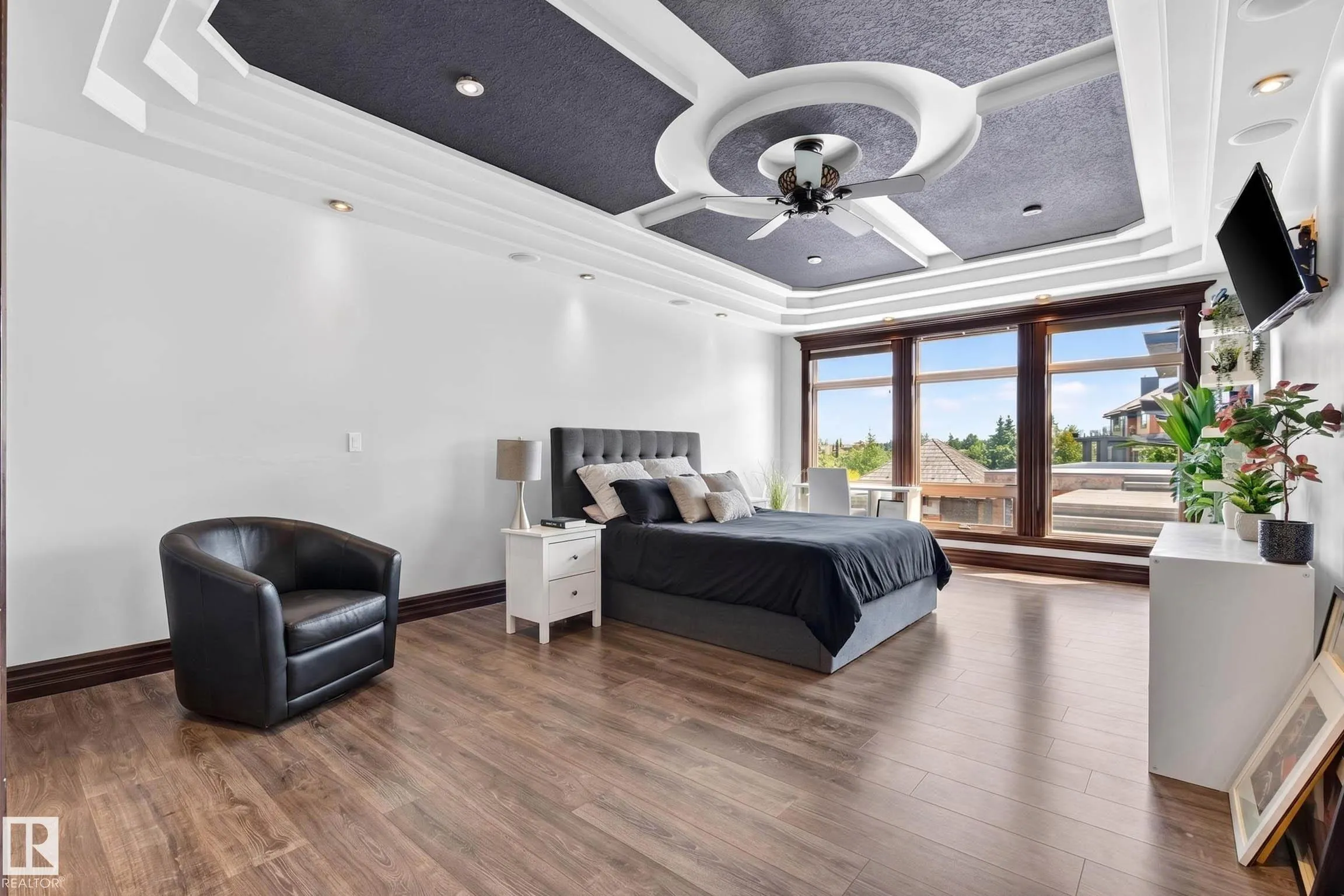 185 RiverStone Drive