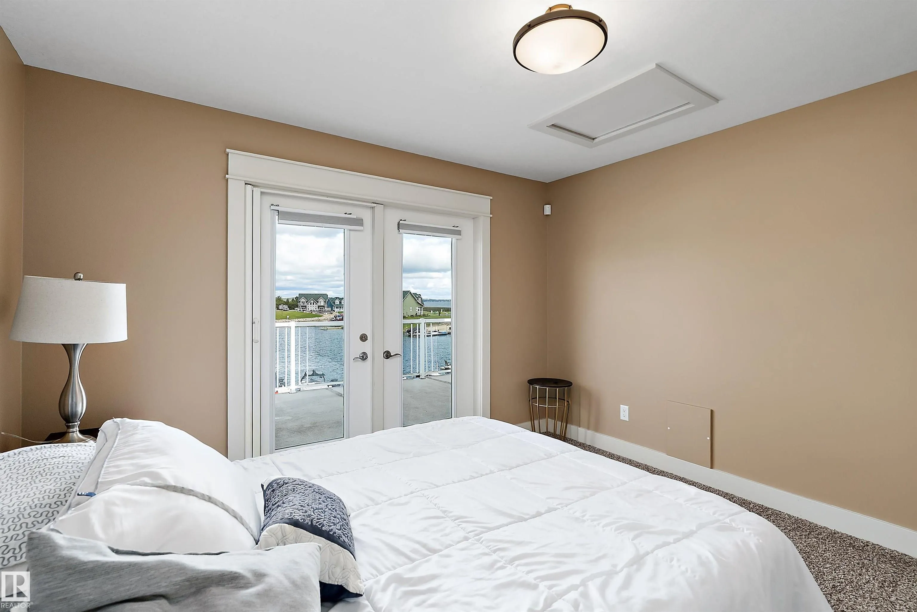 36 Sunset Harbour