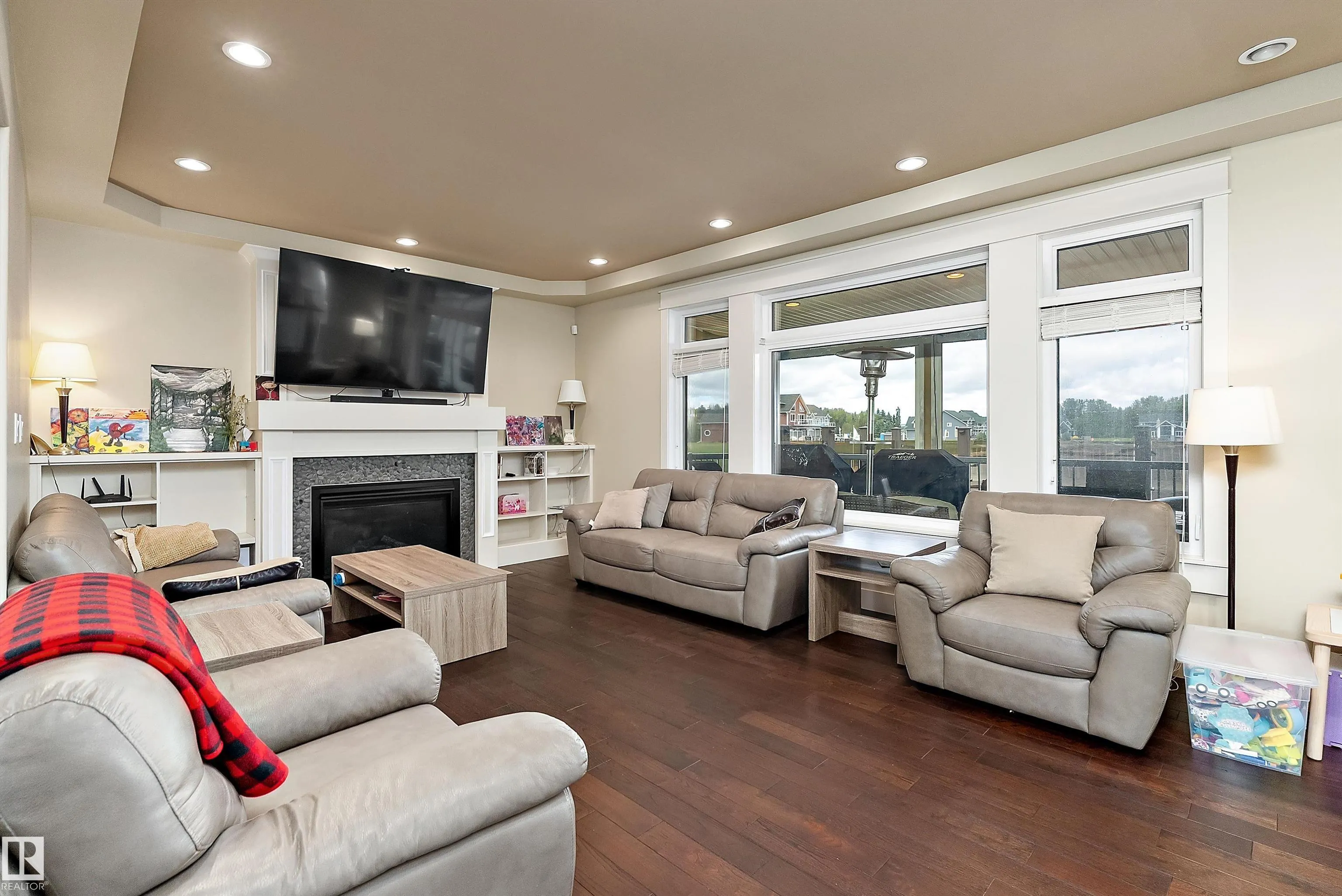 36 Sunset Harbour