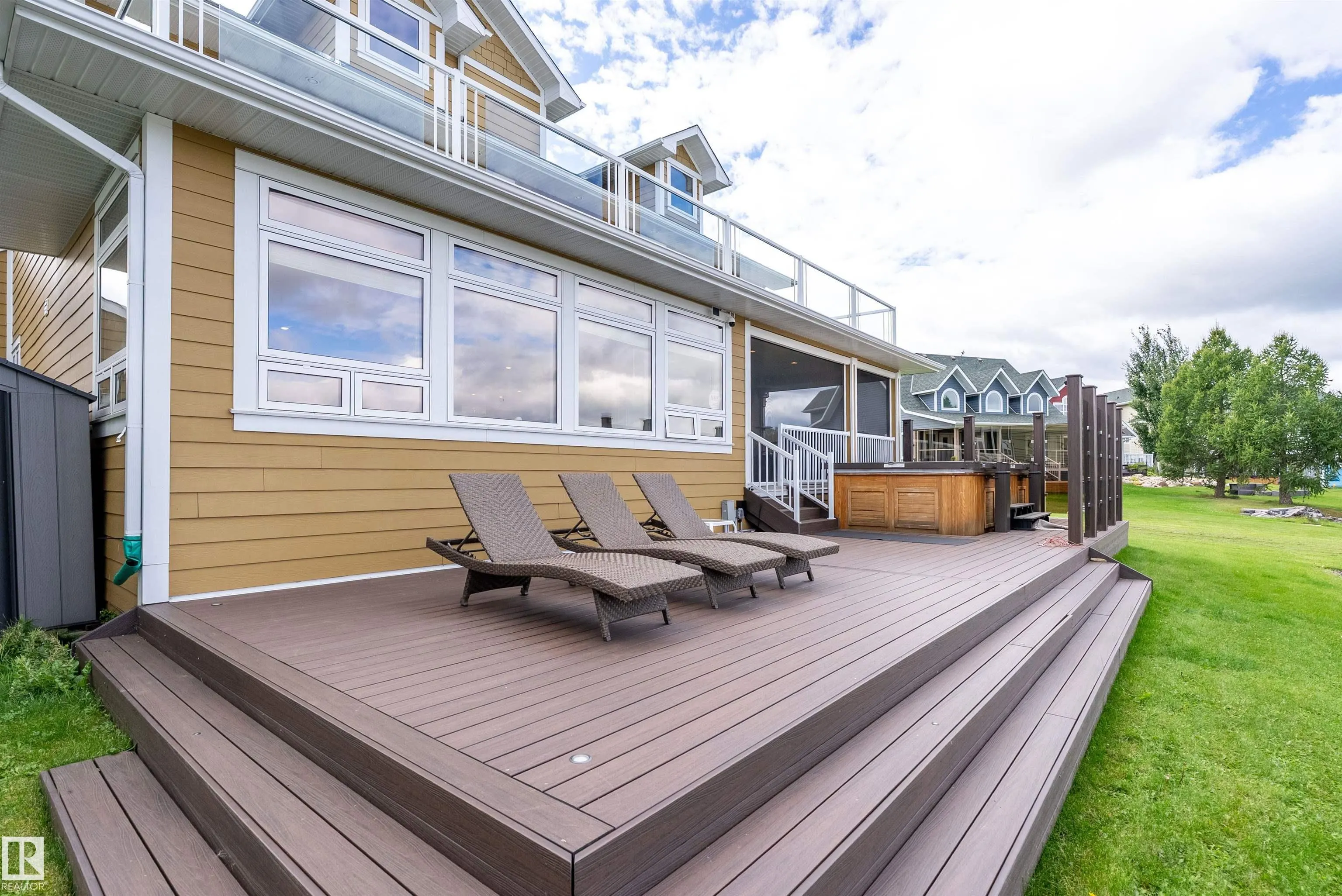 36 Sunset Harbour