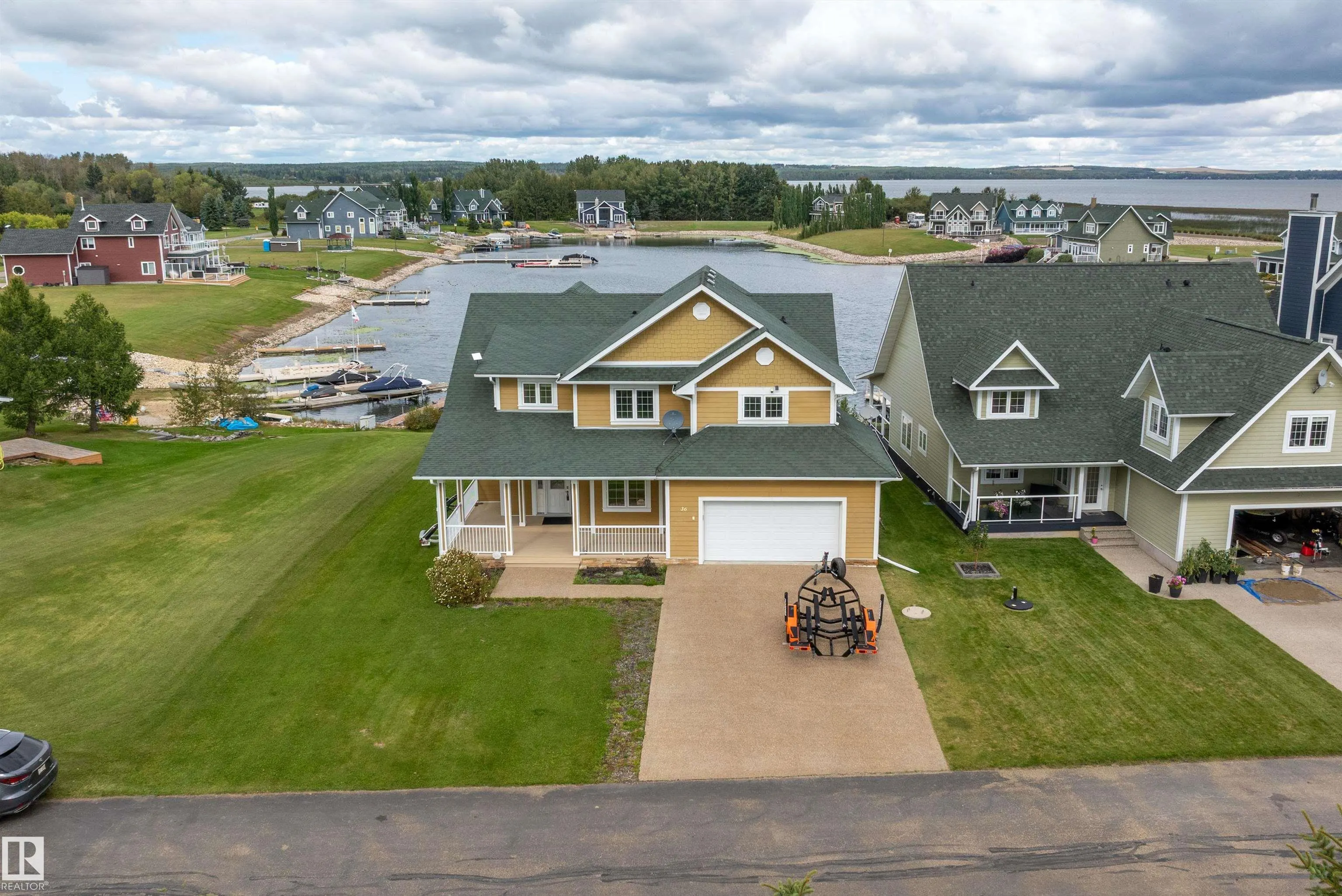 36 Sunset Harbour