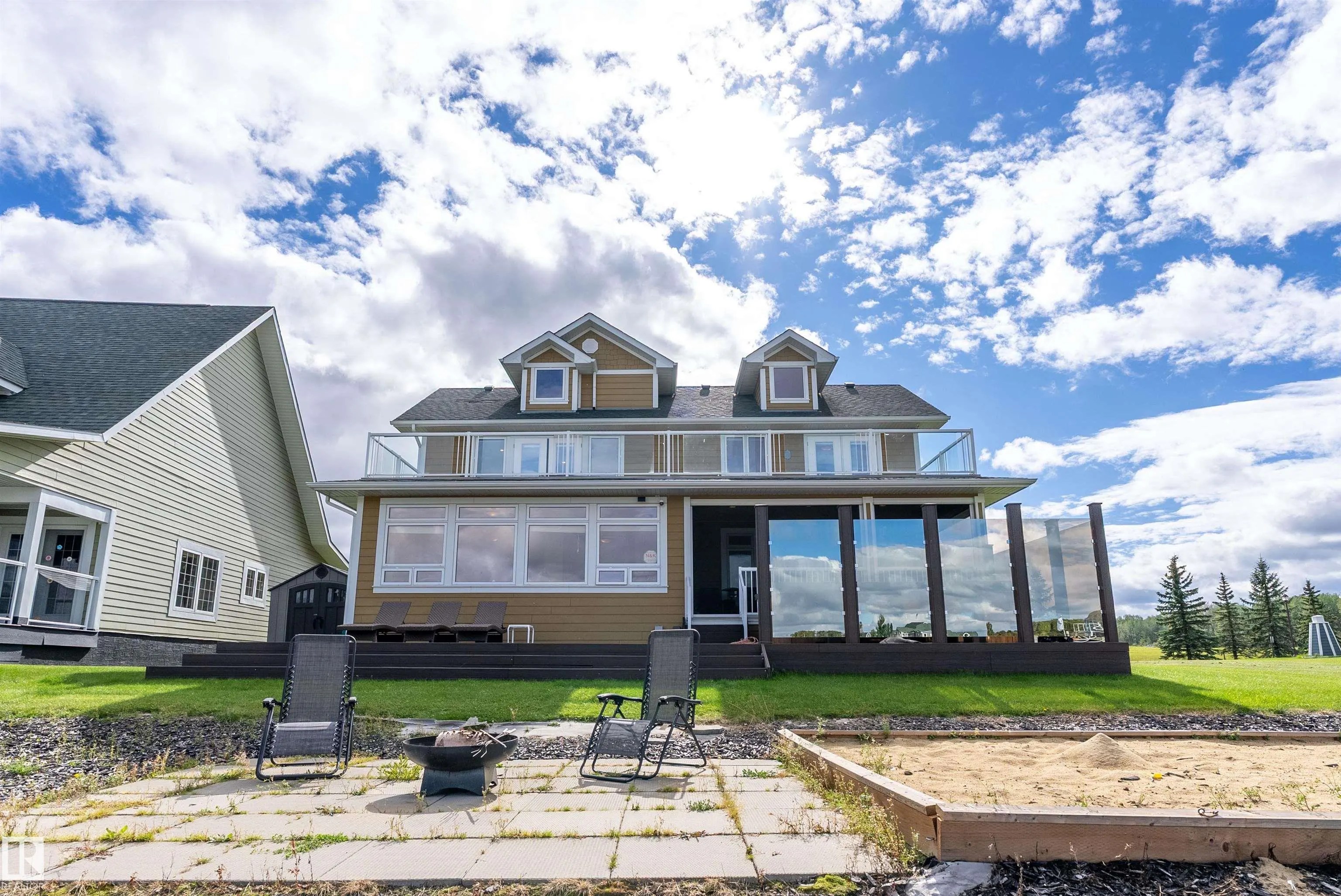 36 Sunset Harbour