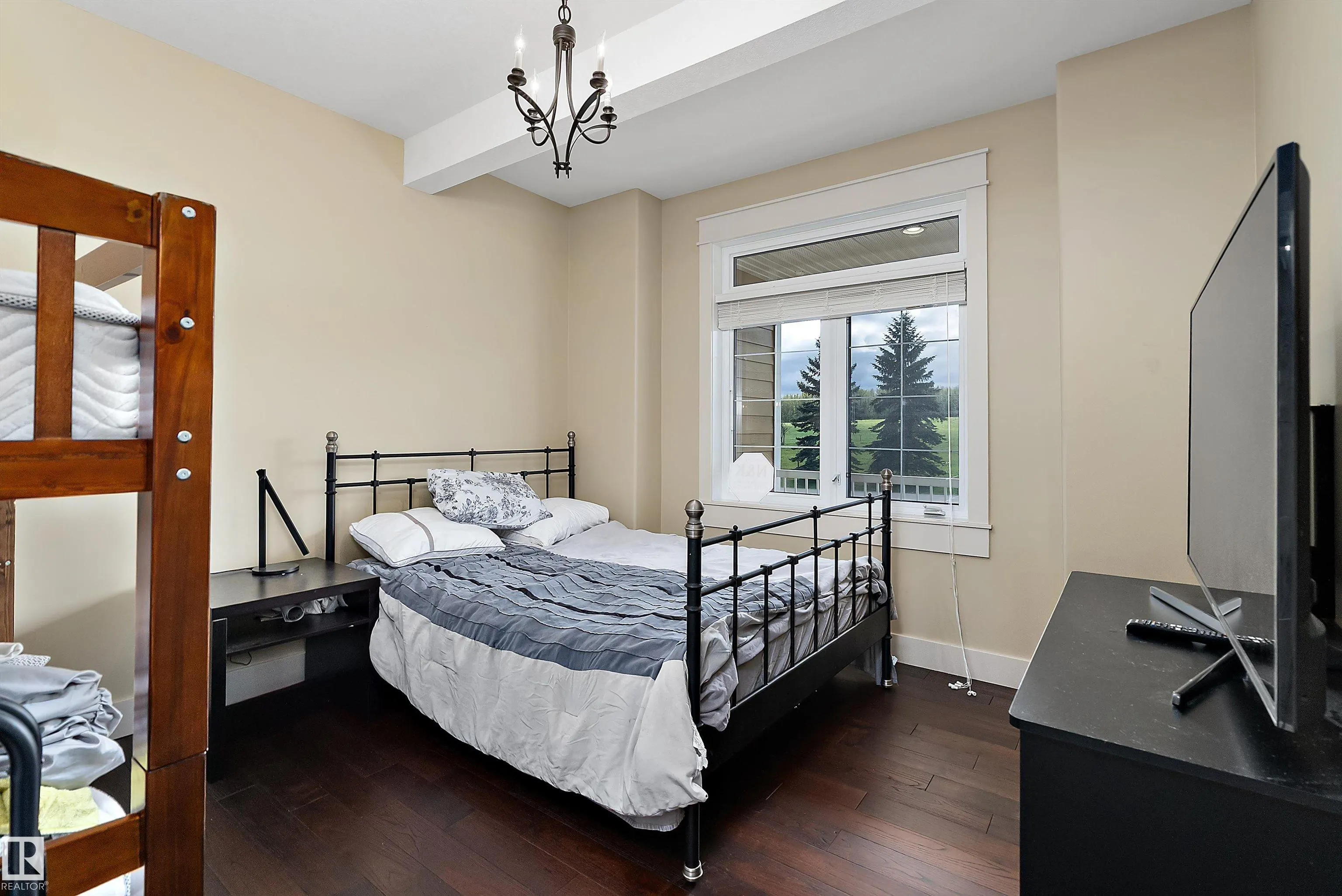 36 Sunset Harbour