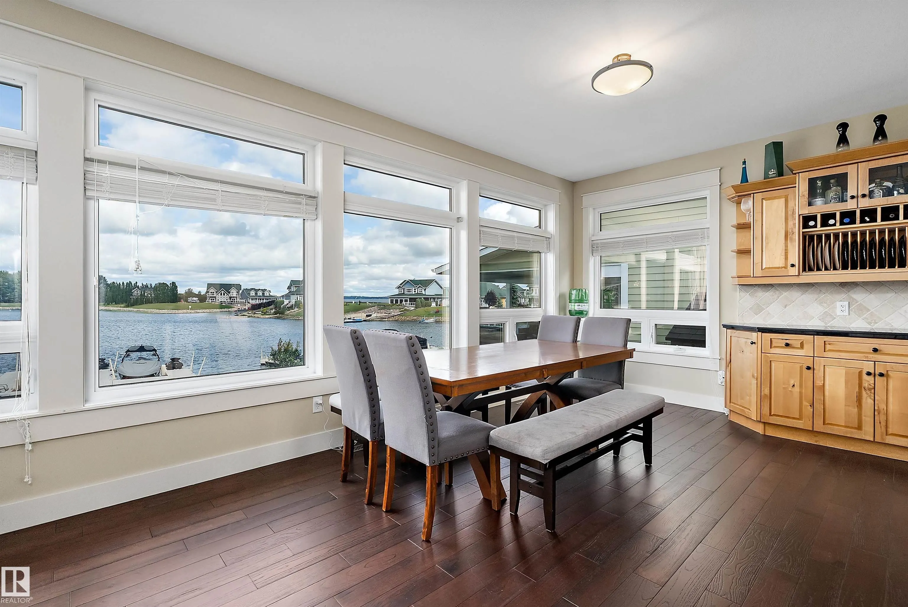 36 Sunset Harbour
