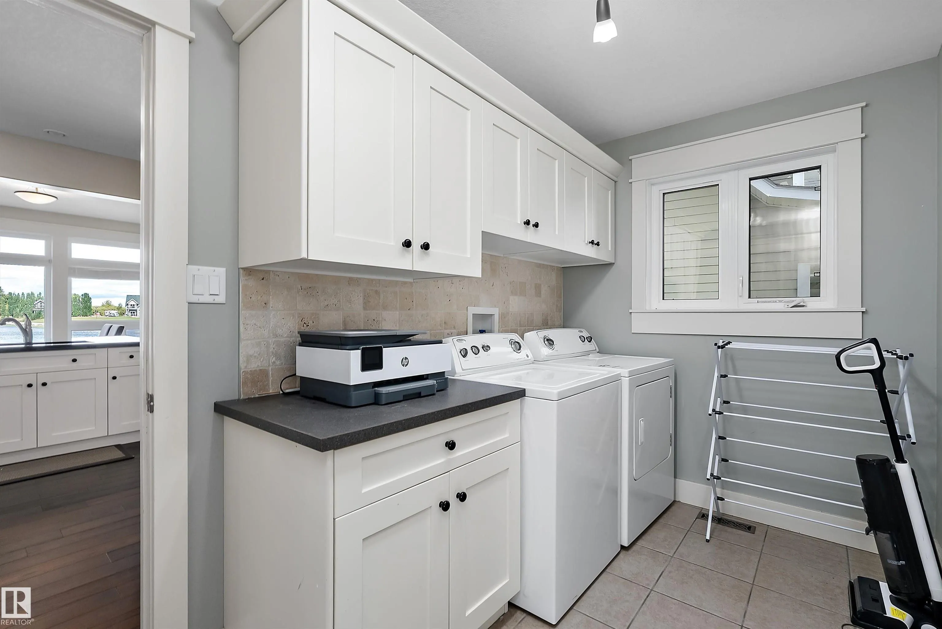 36 Sunset Harbour