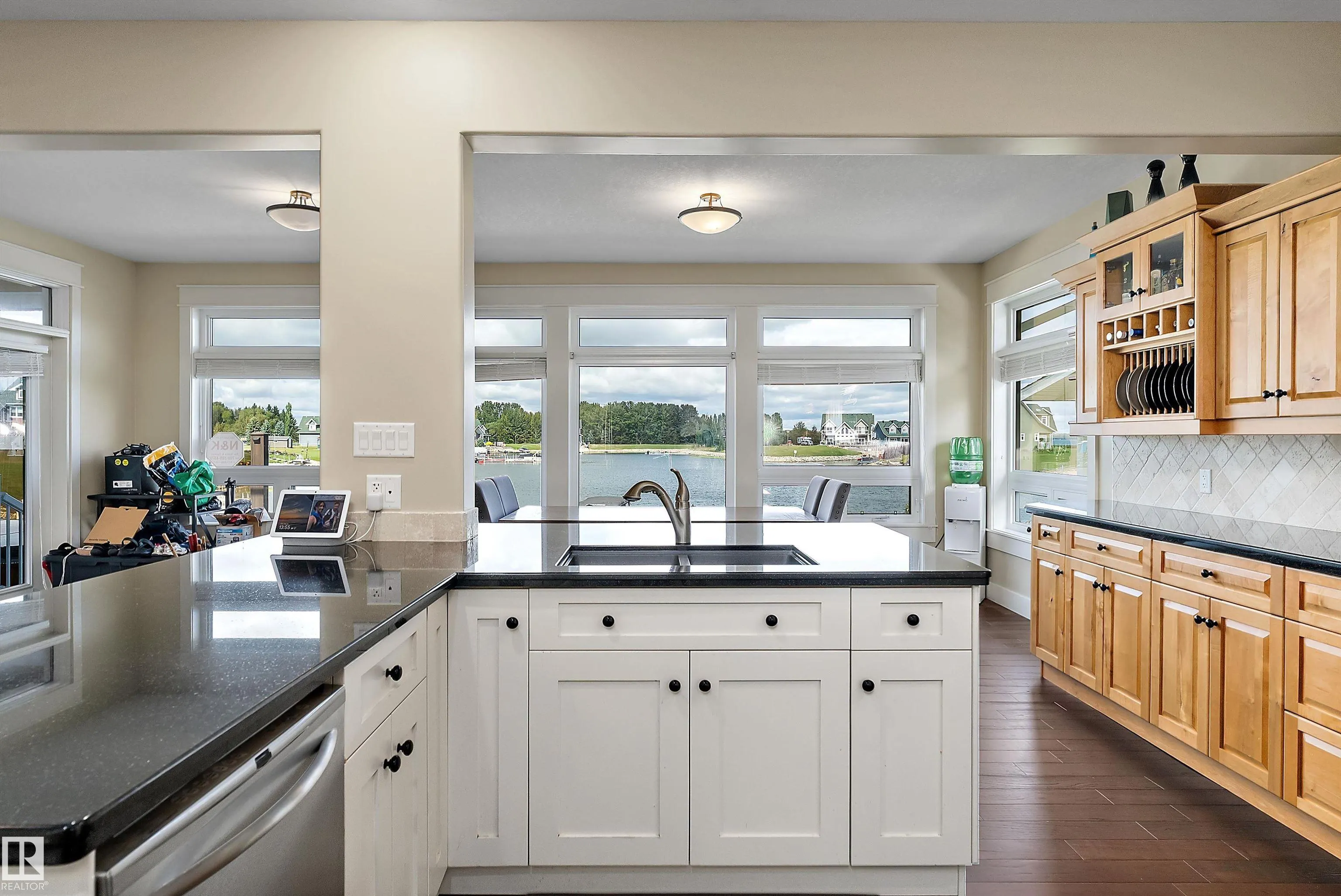 36 Sunset Harbour