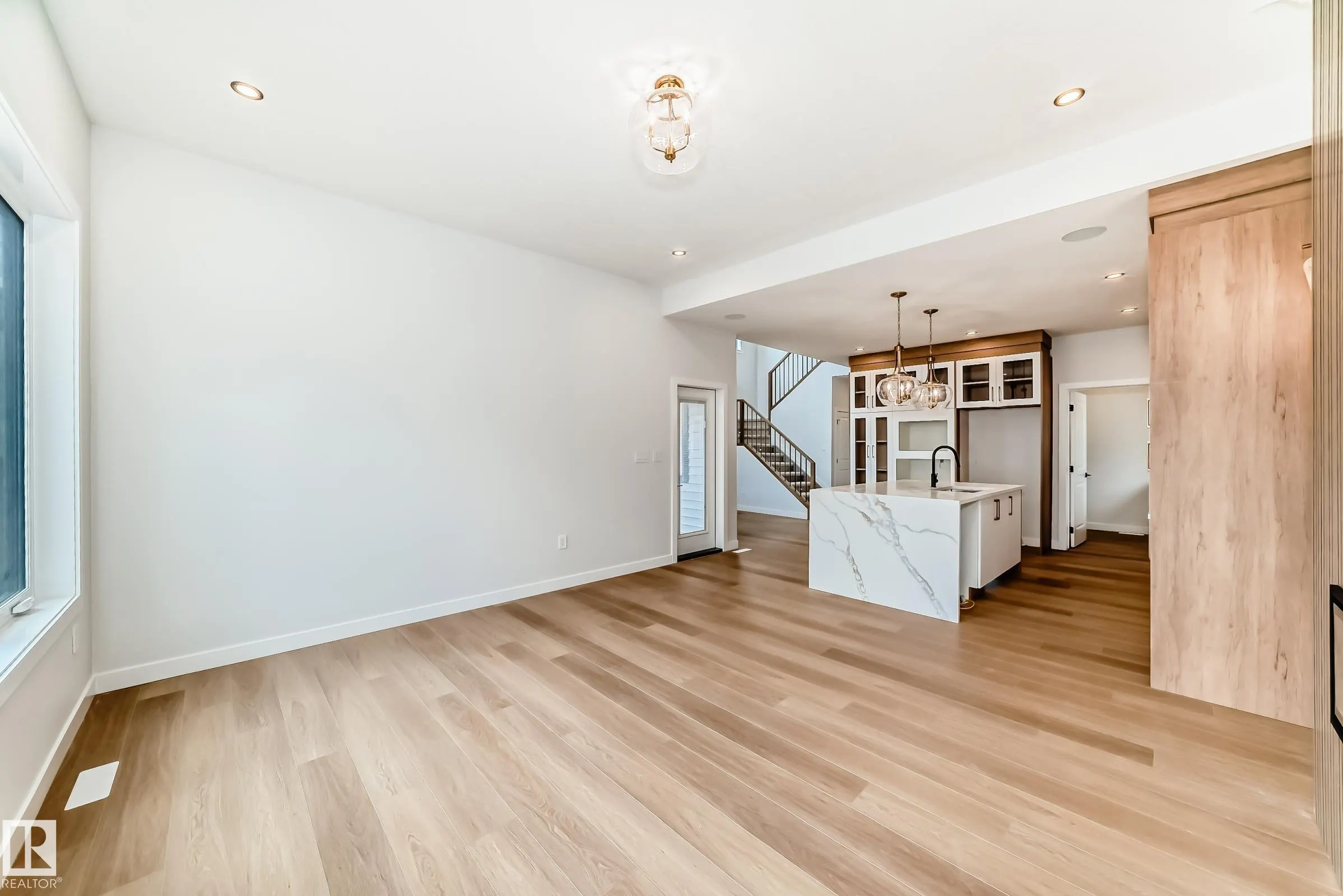 47 MEADOWGROVE Lane