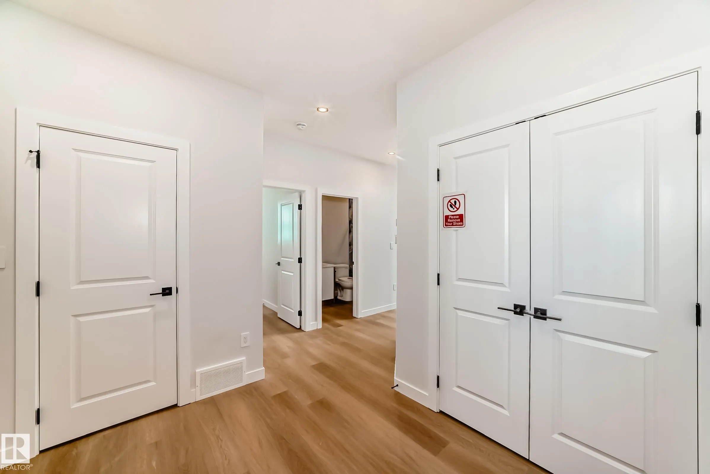 47 MEADOWGROVE Lane