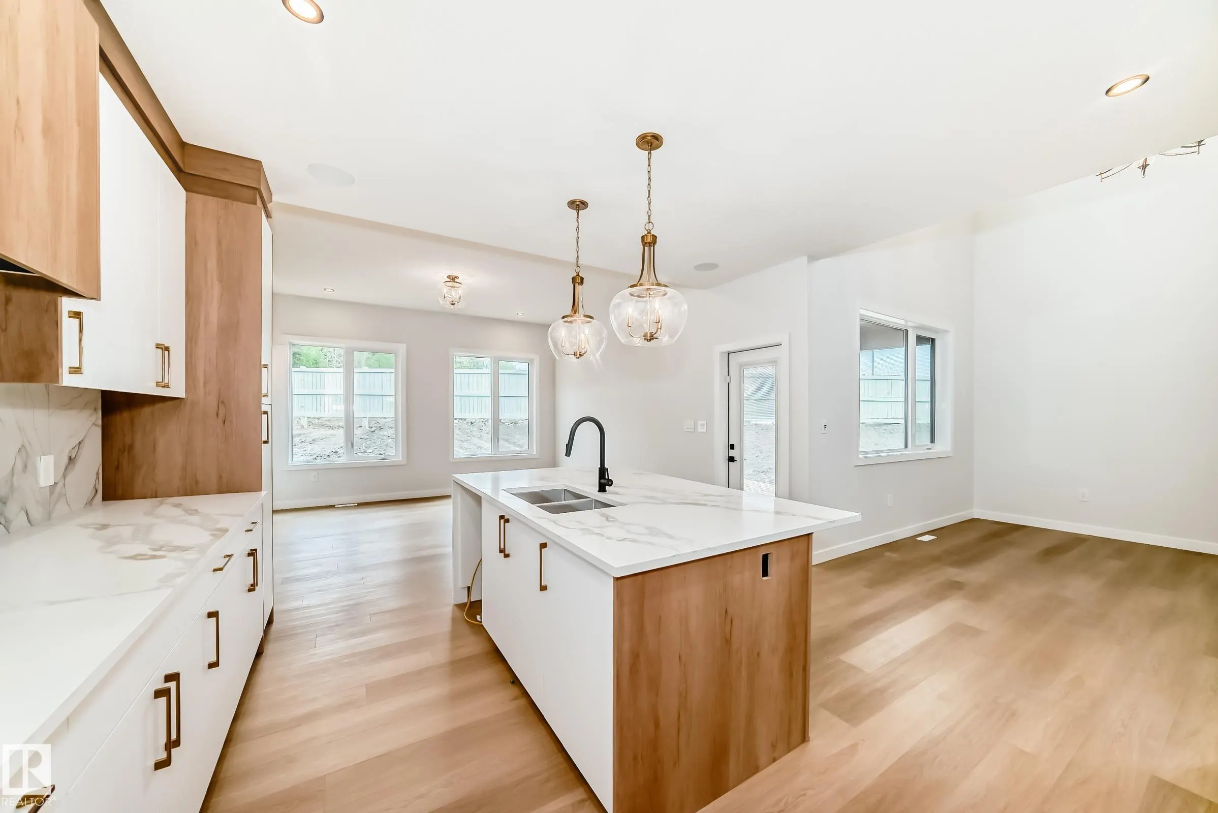 47 MEADOWGROVE Lane