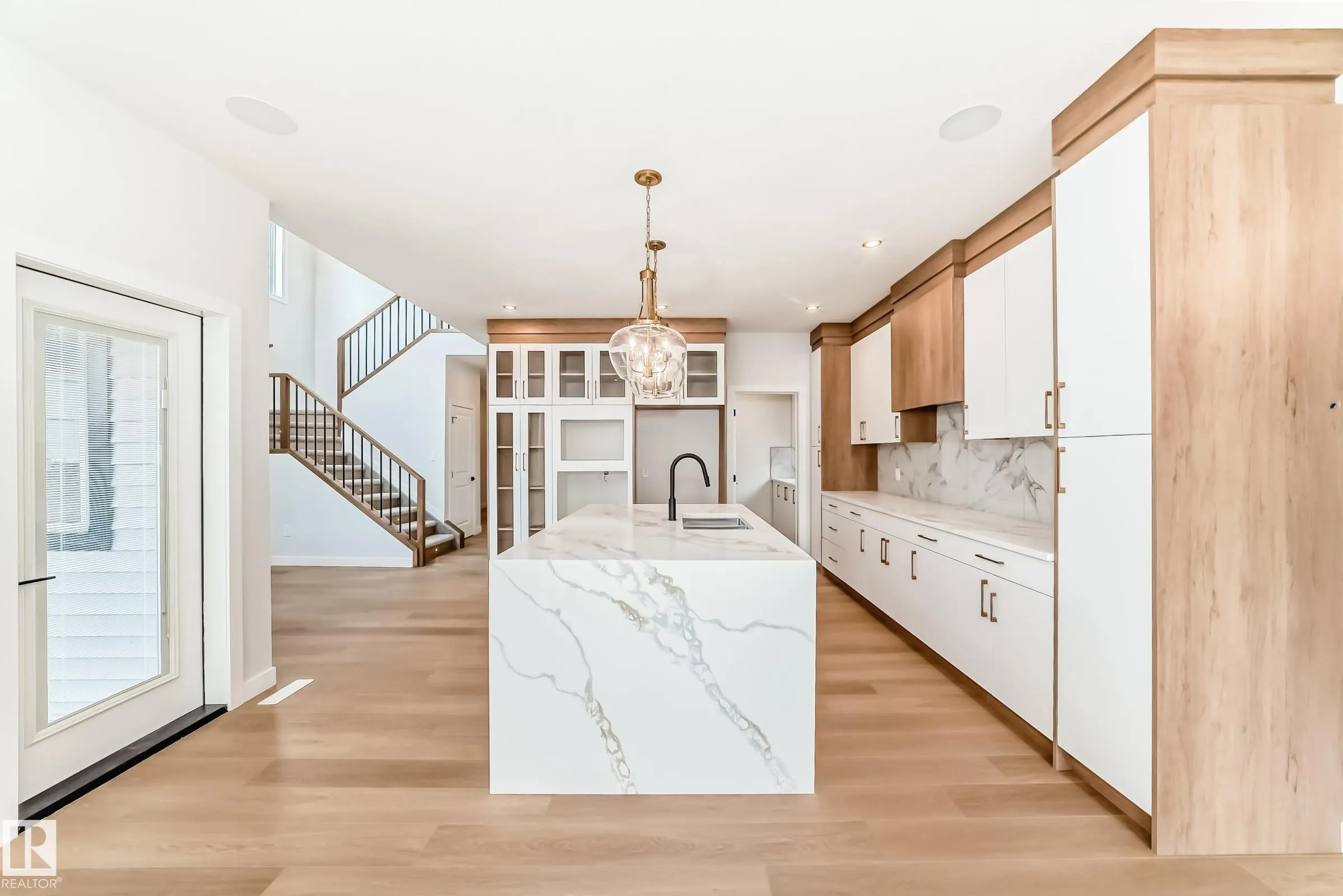 47 MEADOWGROVE Lane