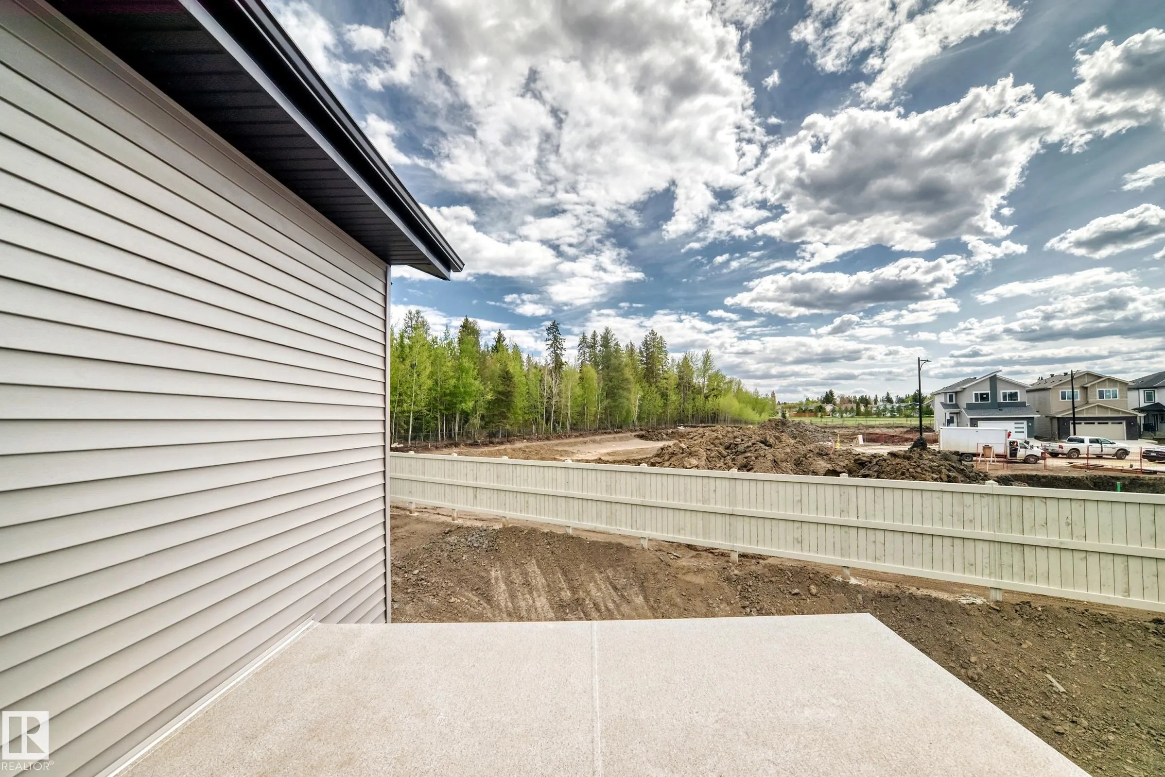 47 MEADOWGROVE Lane