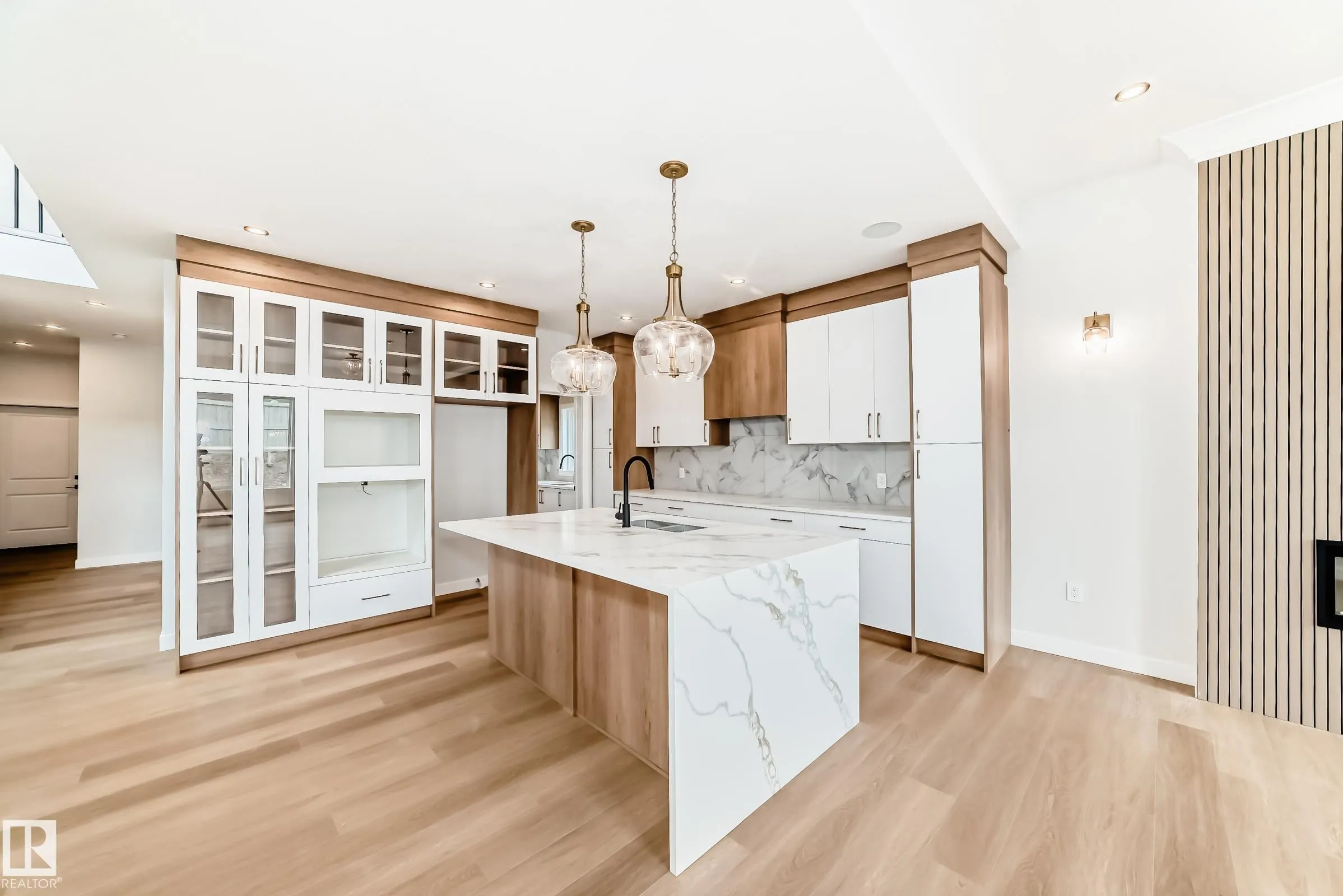 47 MEADOWGROVE Lane