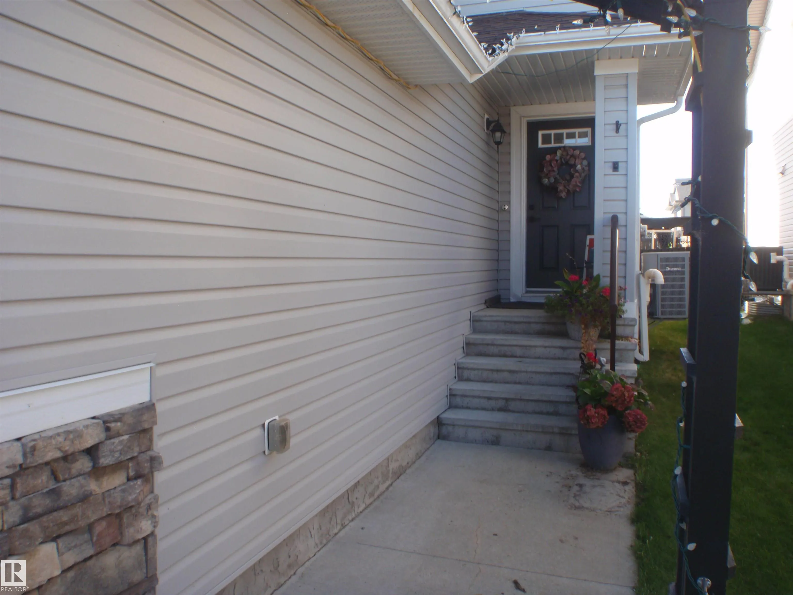 19 Halladay Boulevard