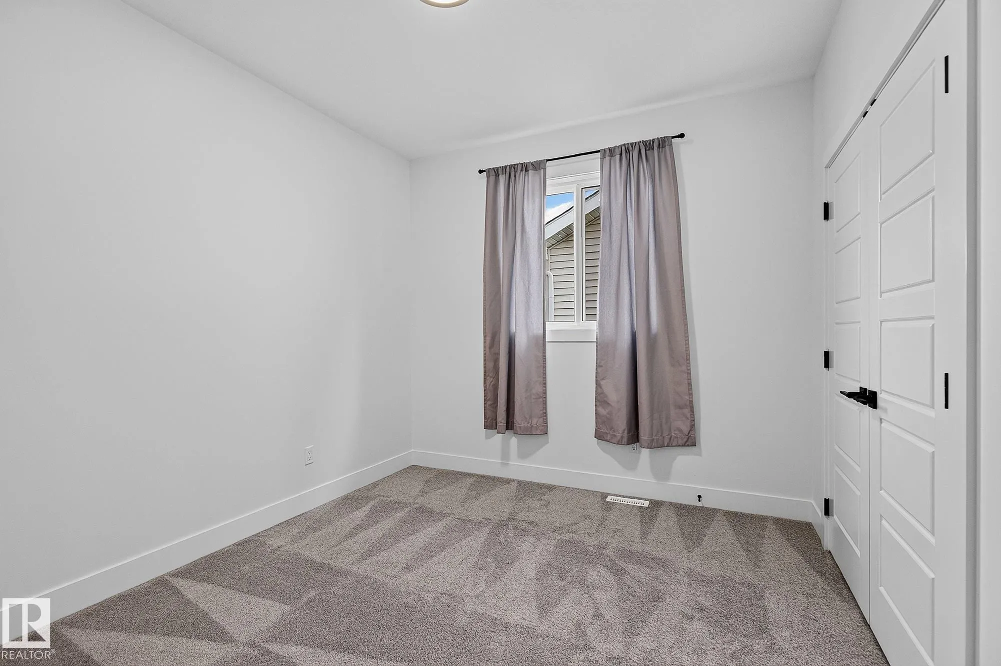 22 SYDWYCK Circle