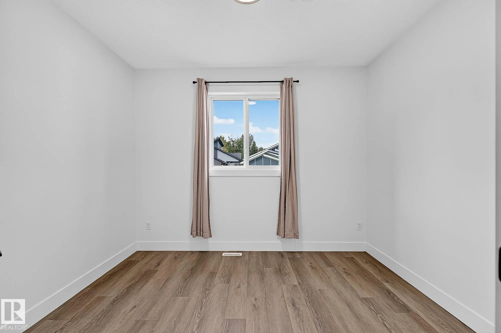 22 SYDWYCK Circle