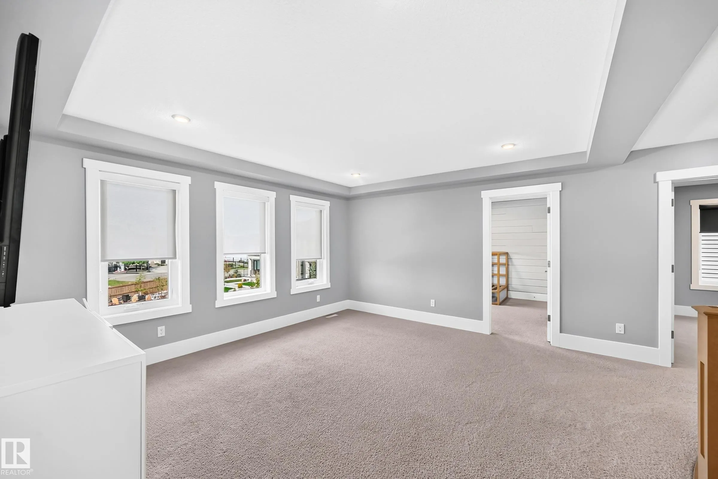 3704 WESTCLIFF Way