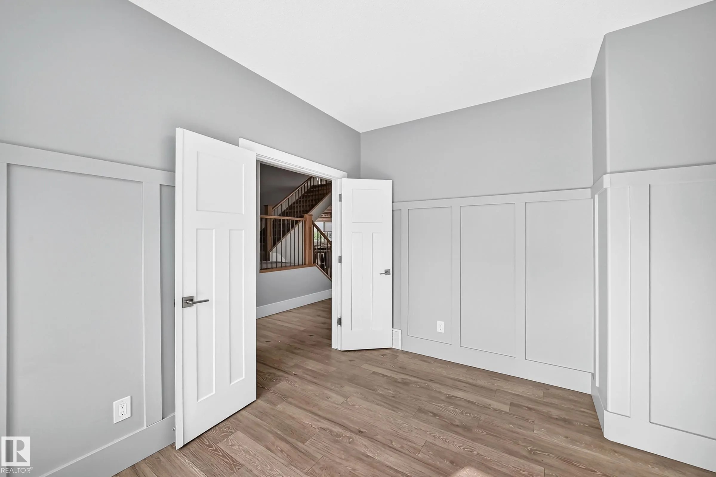 3704 WESTCLIFF Way