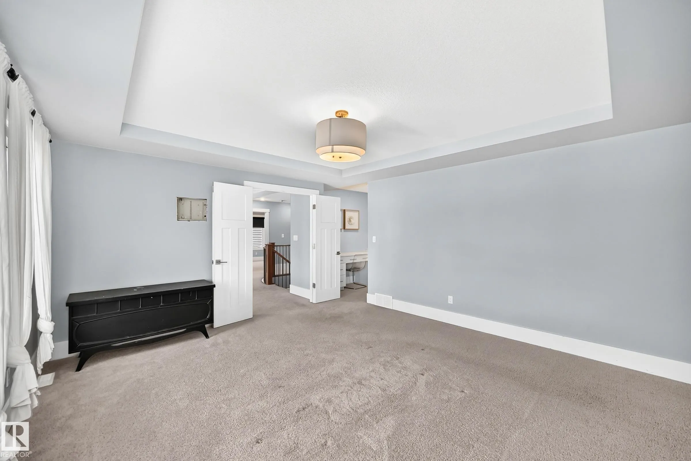 3704 WESTCLIFF Way