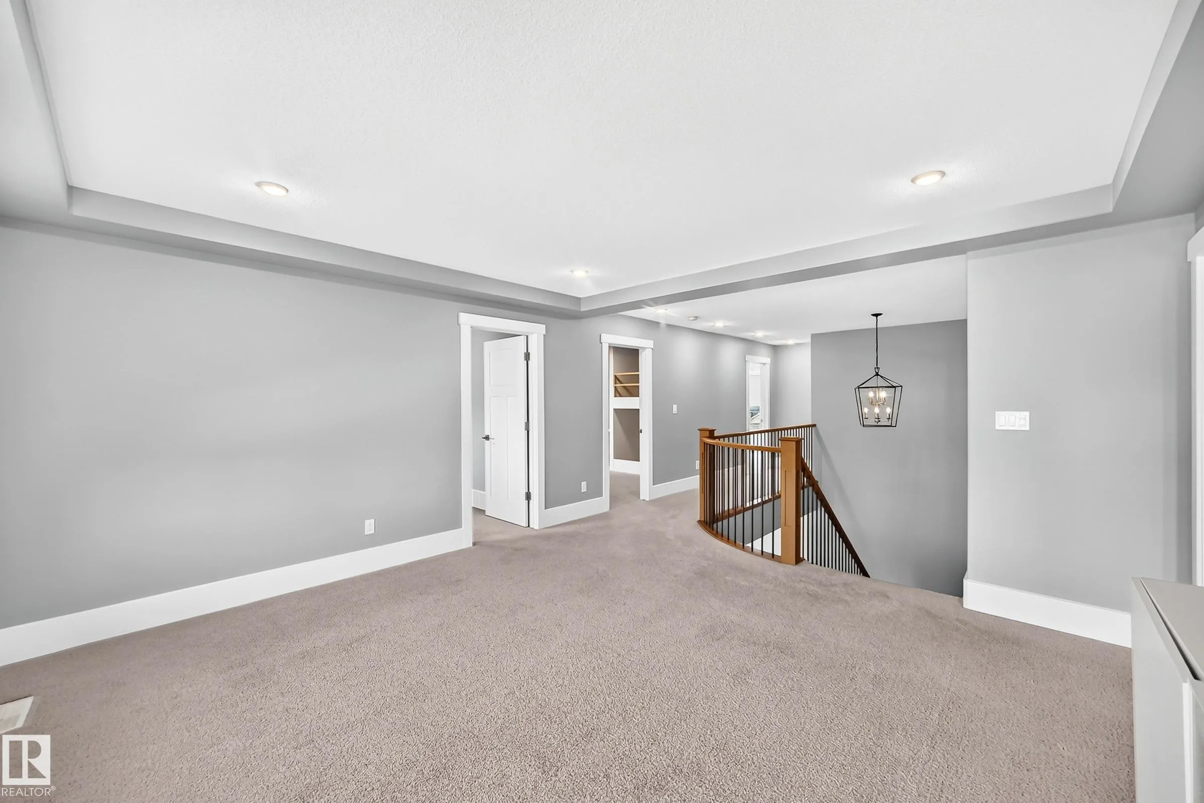 3704 WESTCLIFF Way