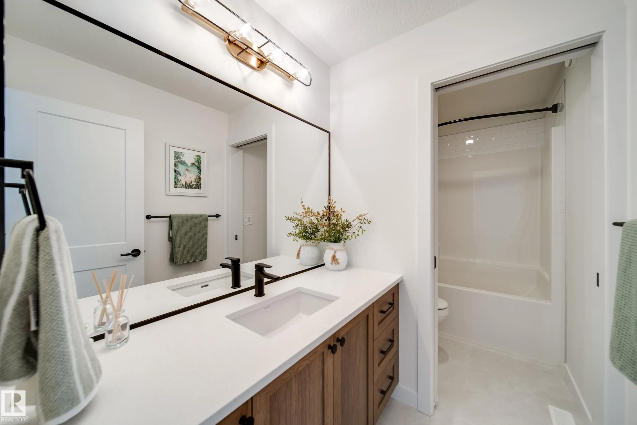 52 Clichy Close