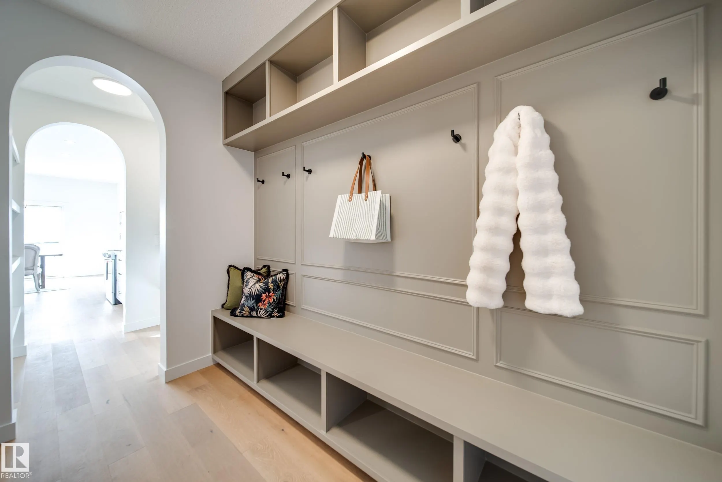 52 Clichy Close