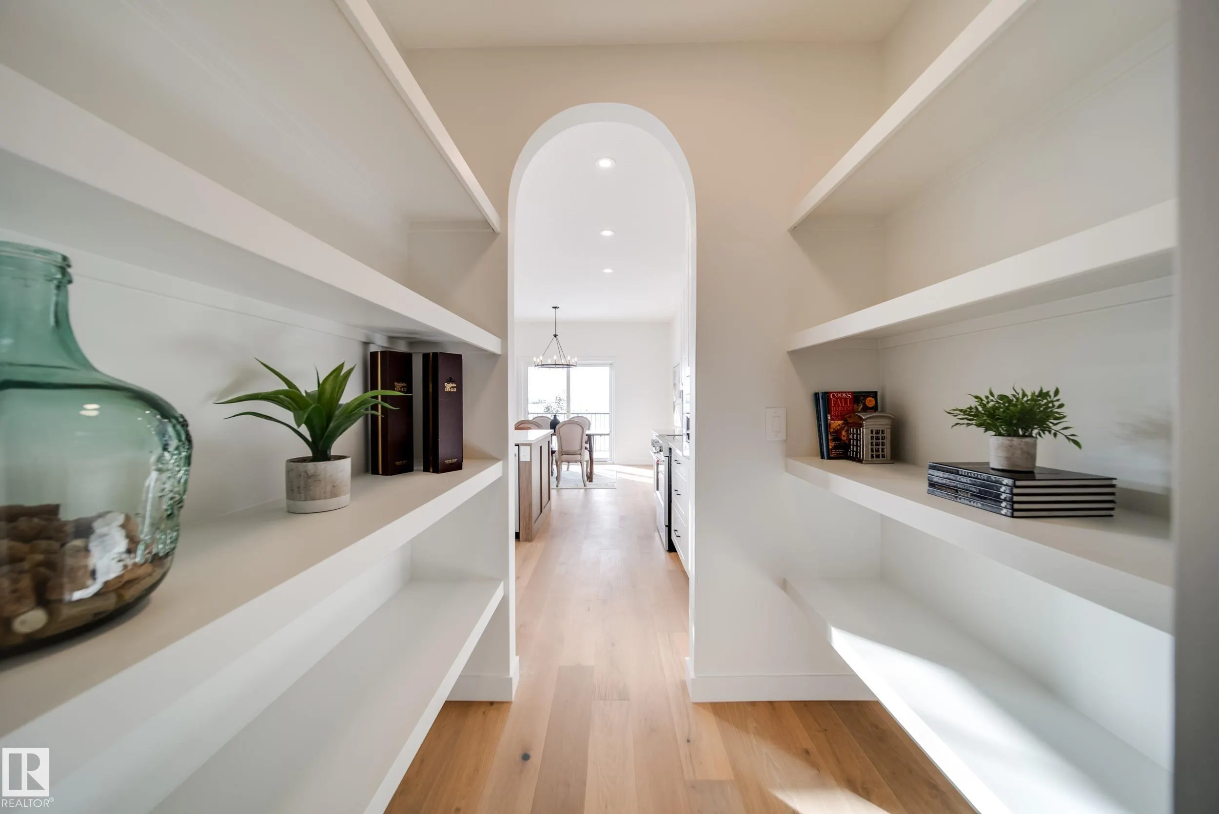 52 Clichy Close