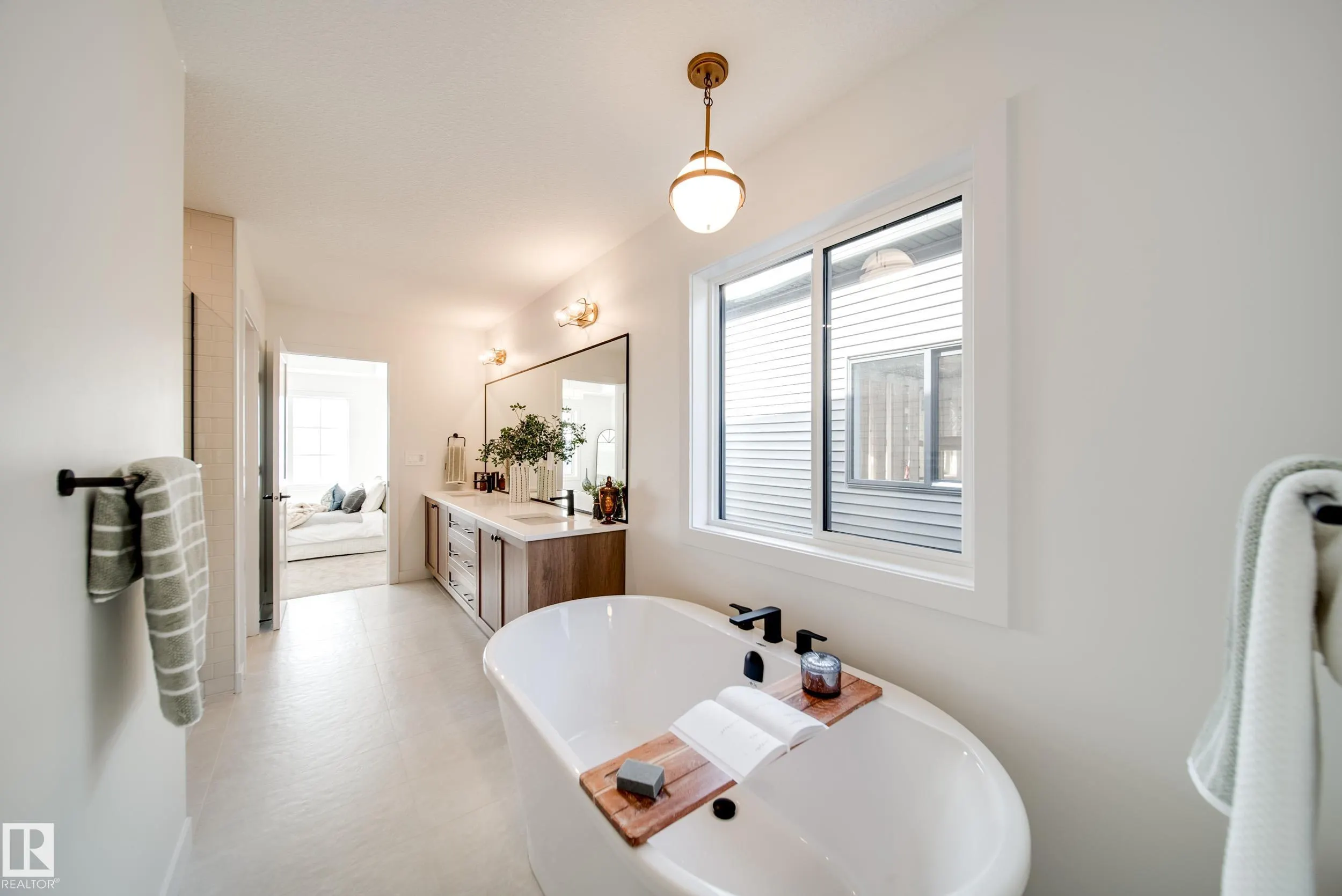 52 Clichy Close