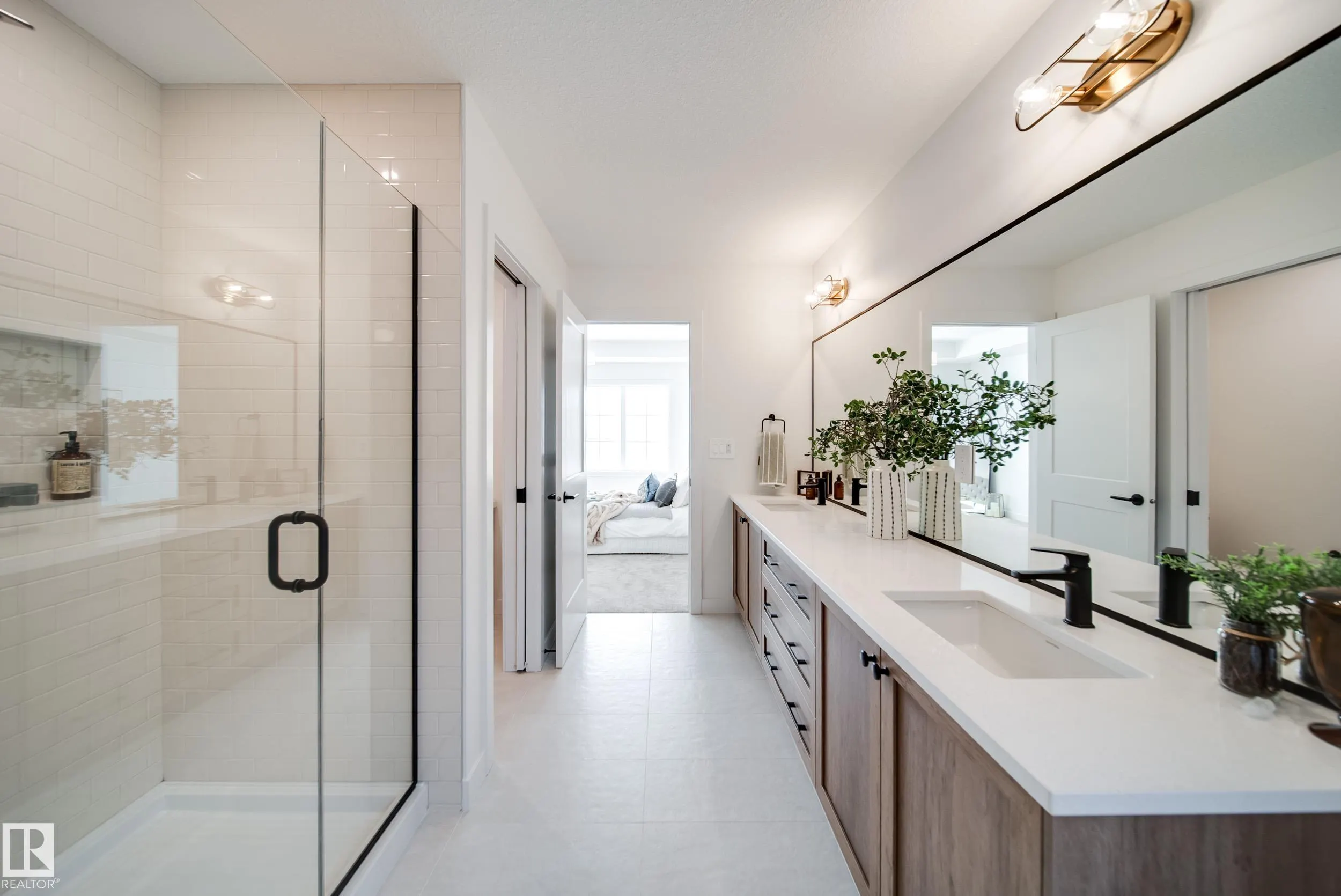52 Clichy Close
