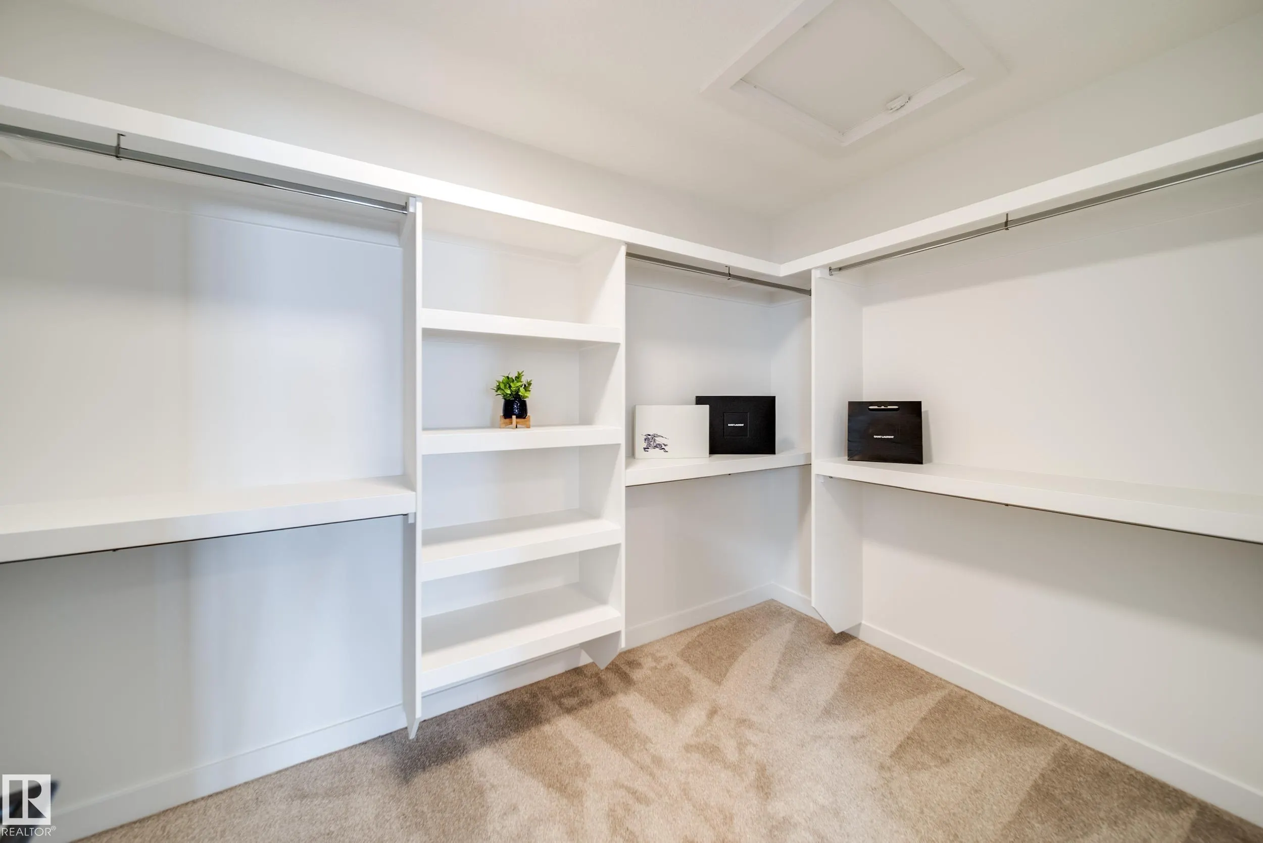 52 Clichy Close